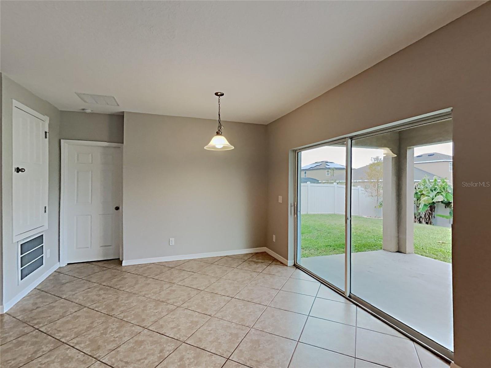 303 SALAMANCA RD, DAVENPORT, FL, 33837