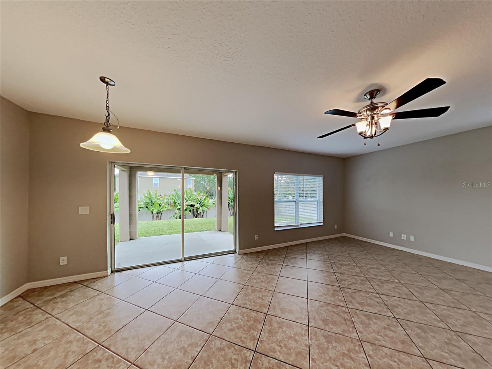 303 SALAMANCA RD, DAVENPORT, FL, 33837