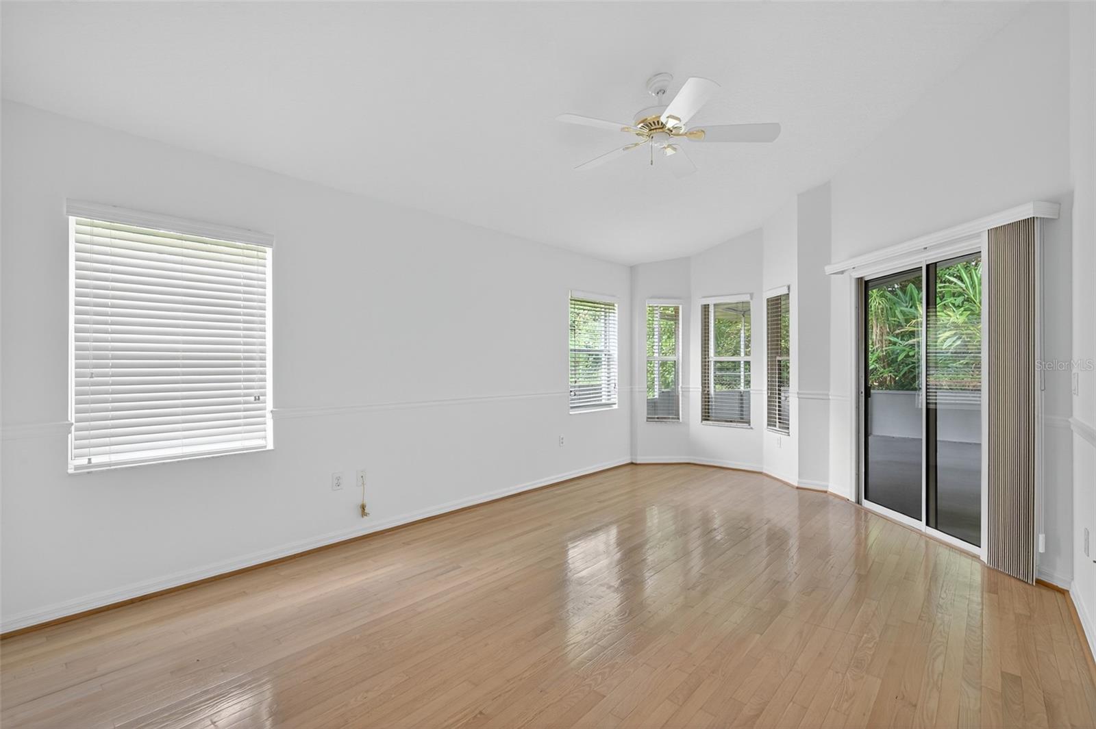 4 EAST PL, PALM COAST, FL, 32164