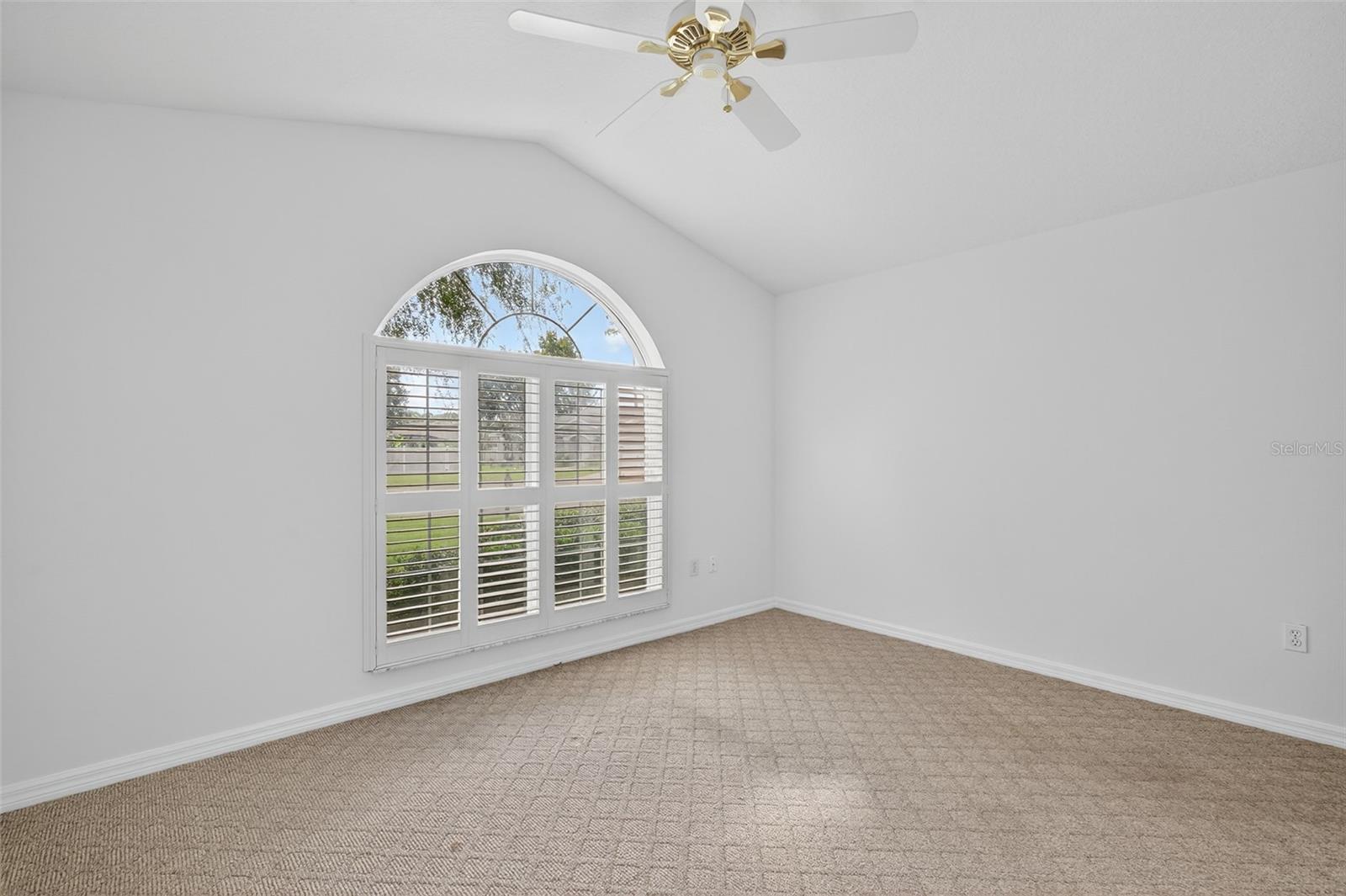 4 EAST PL, PALM COAST, FL, 32164