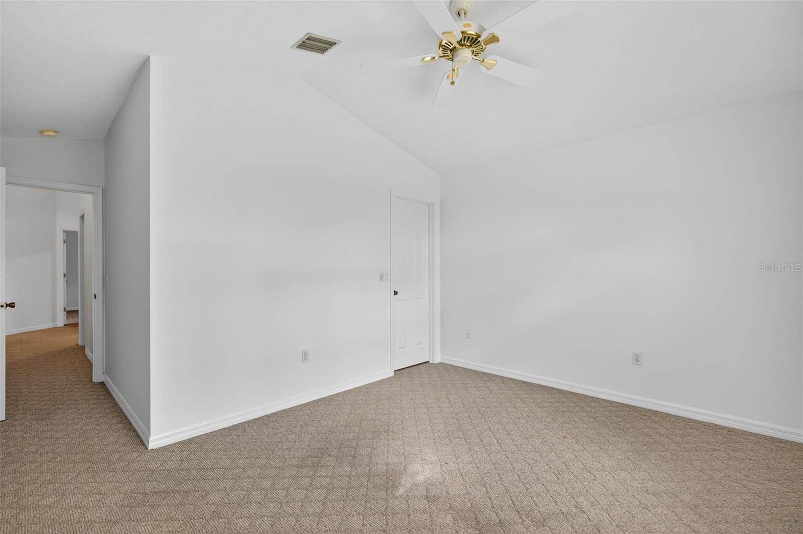 4 EAST PL, PALM COAST, FL, 32164