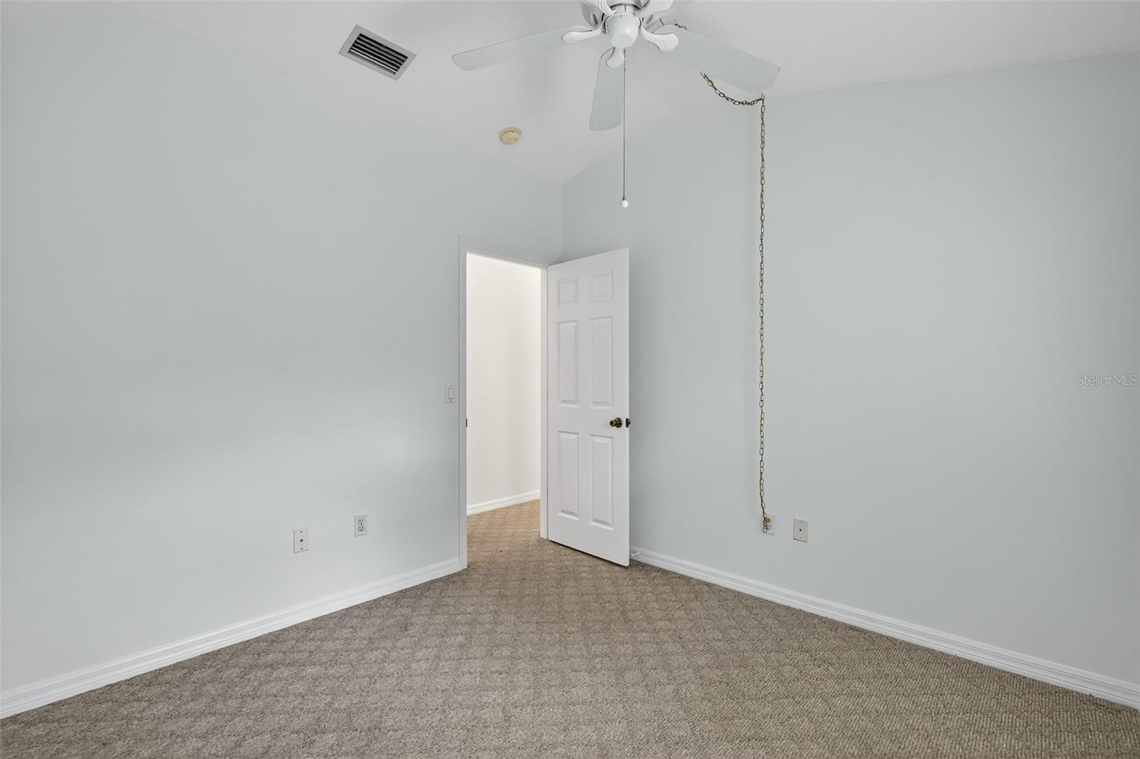 4 EAST PL, PALM COAST, FL, 32164