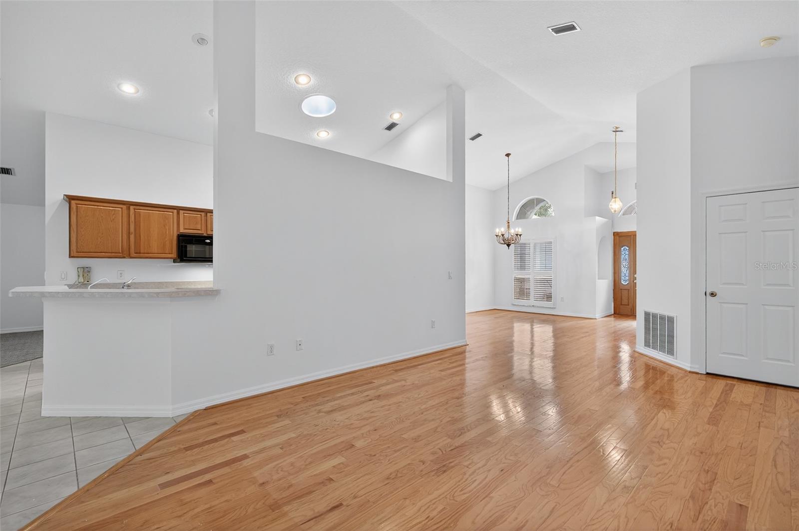 4 EAST PL, PALM COAST, FL, 32164