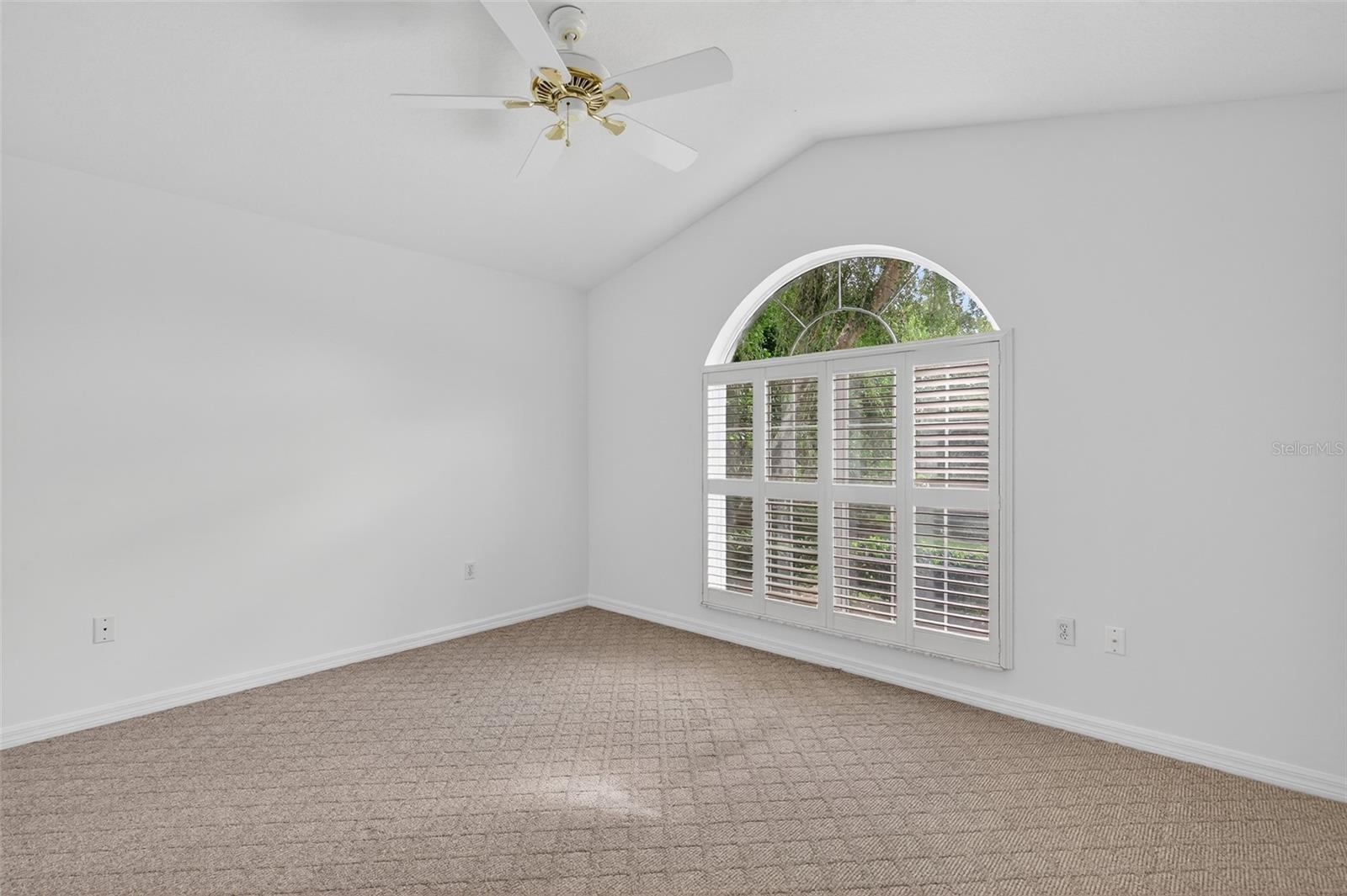 4 EAST PL, PALM COAST, FL, 32164