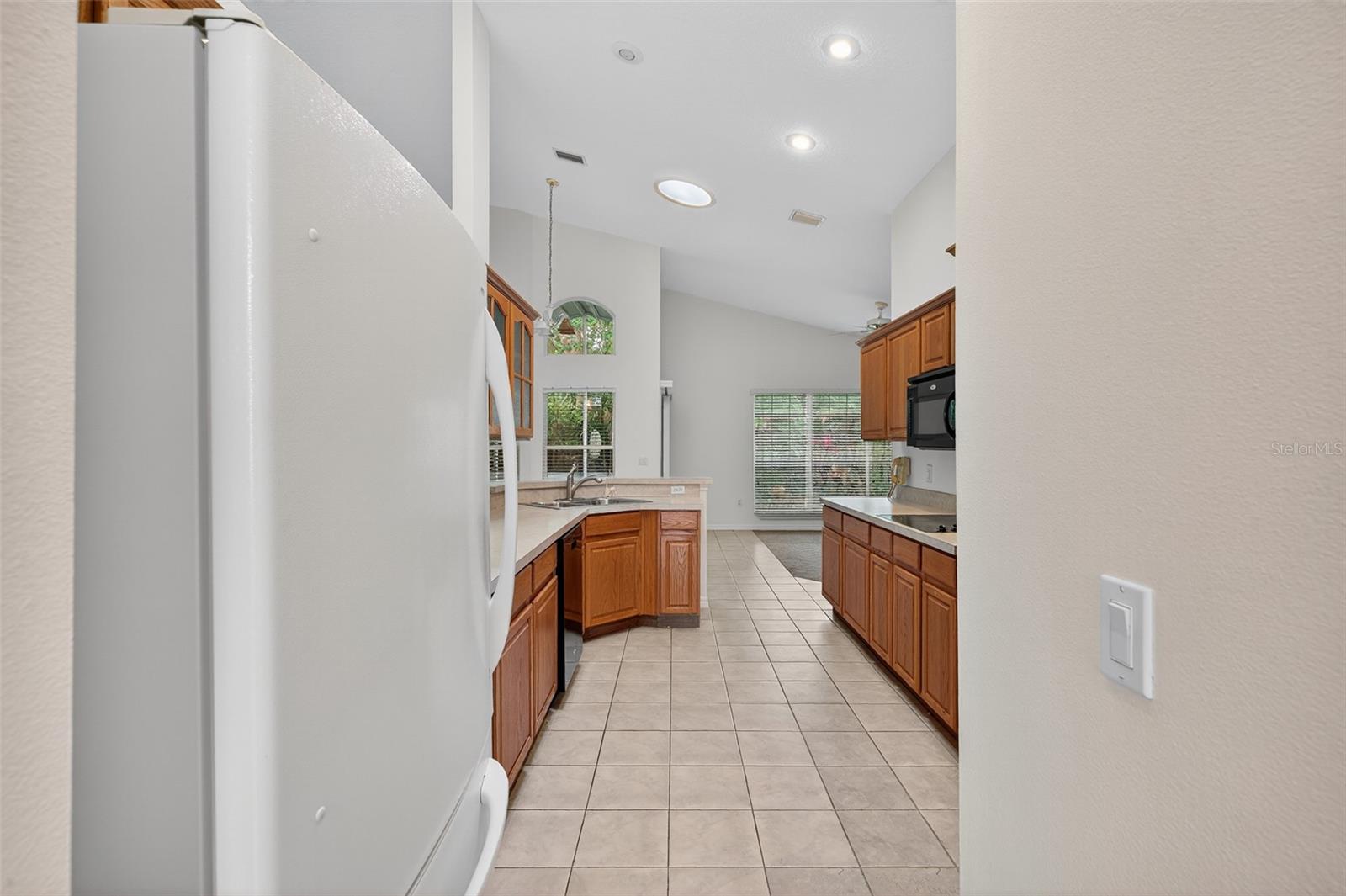 4 EAST PL, PALM COAST, FL, 32164