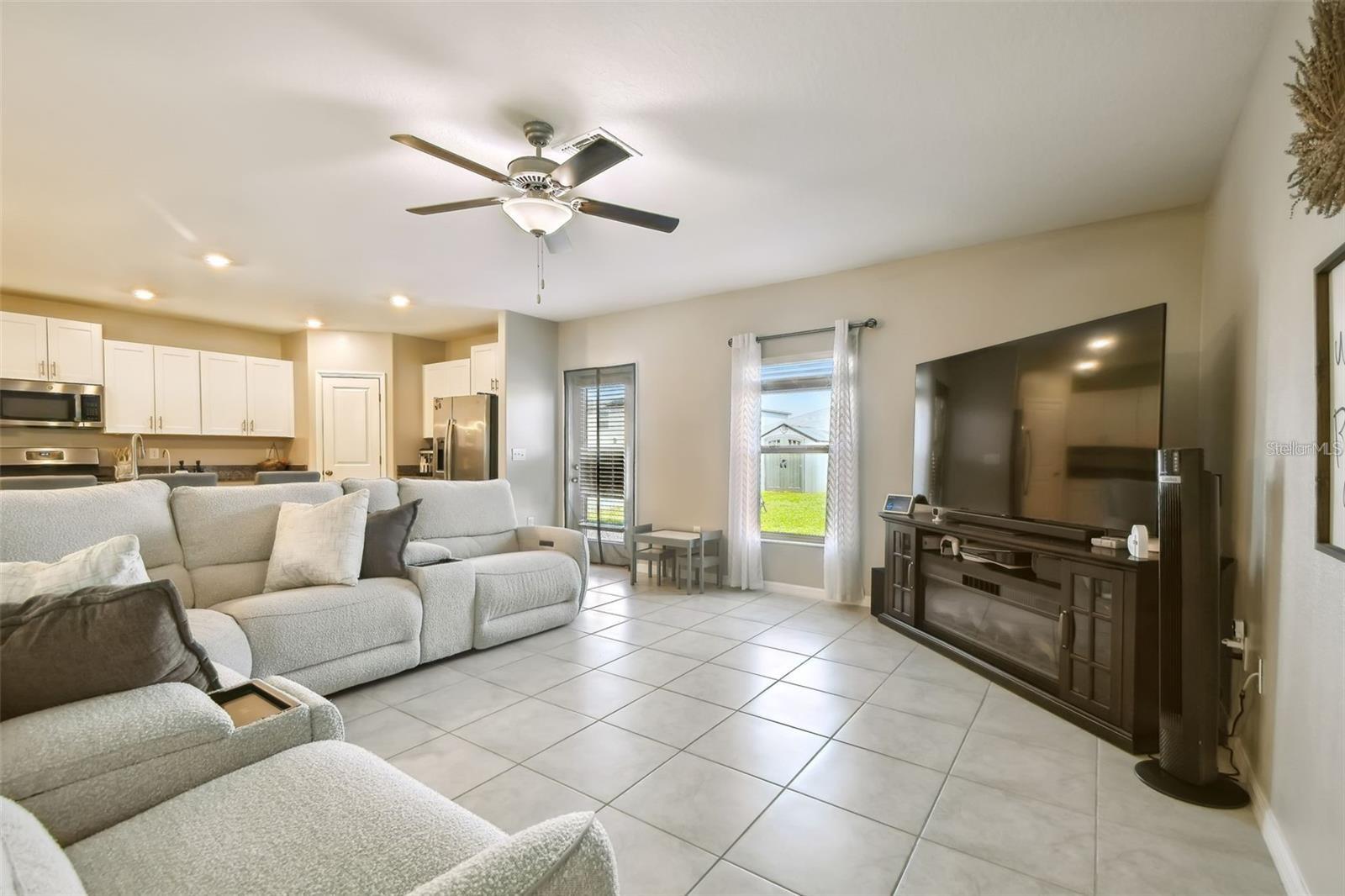 9440 LEMON DROP LOOP, SUN CITY CENTER, FL, 33573