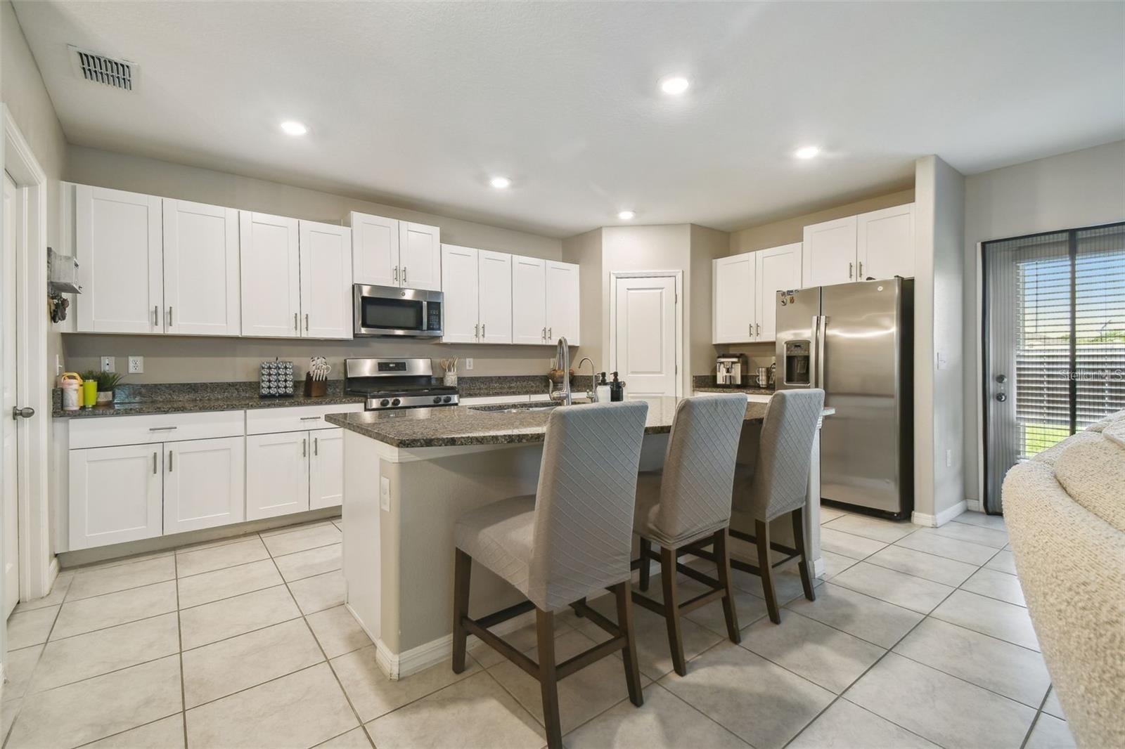 9440 LEMON DROP LOOP, SUN CITY CENTER, FL, 33573