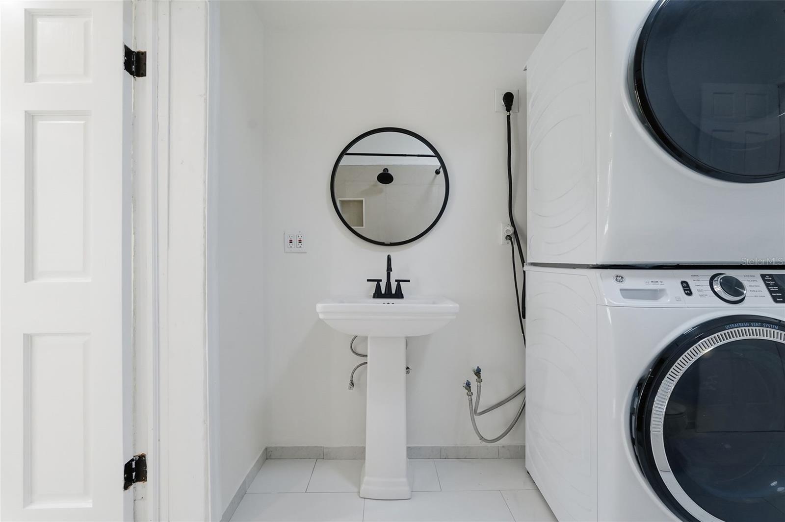 3297 HILLSDALE AVE, LARGO, FL, 33774