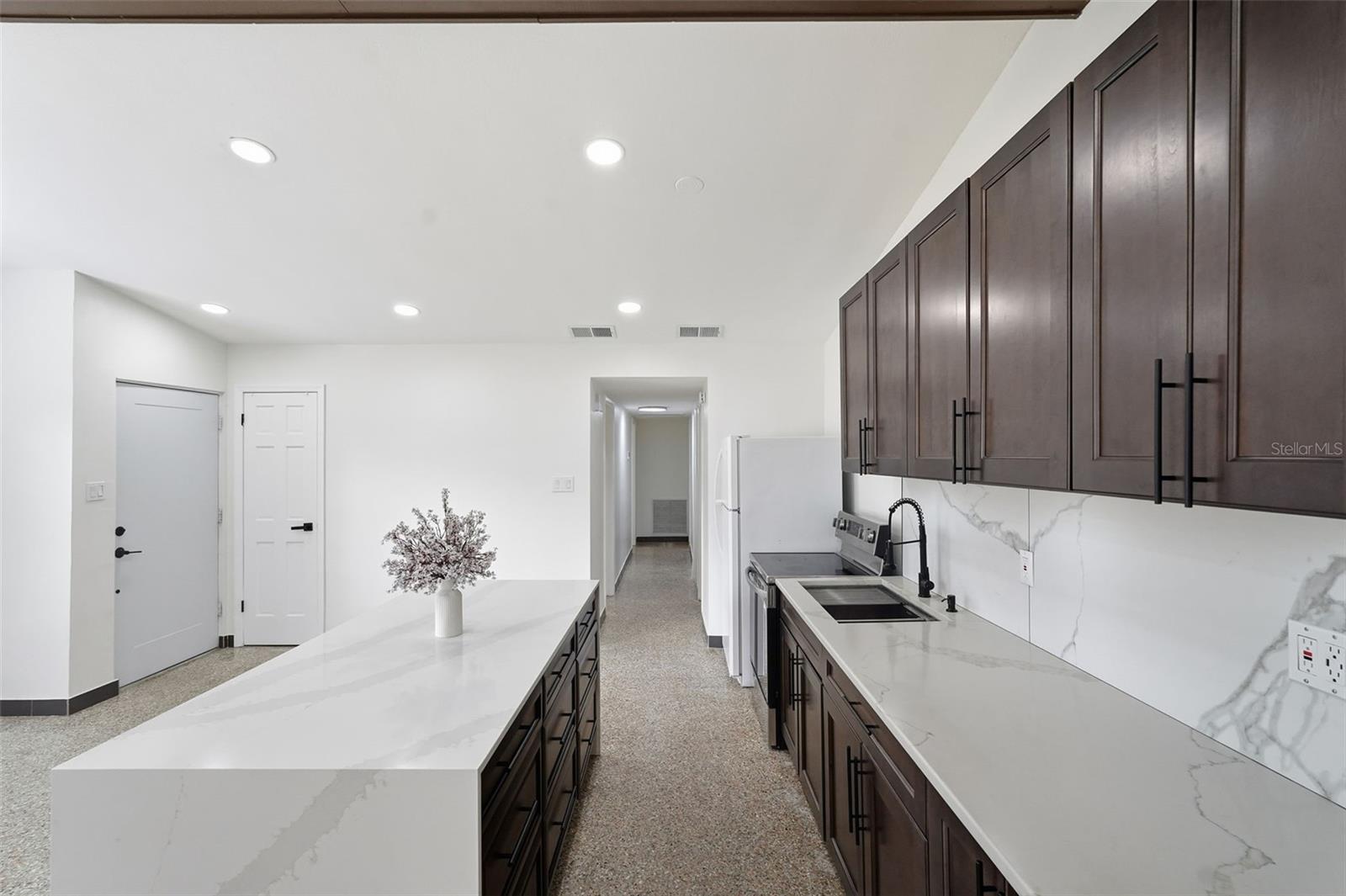 3297 HILLSDALE AVE, LARGO, FL, 33774