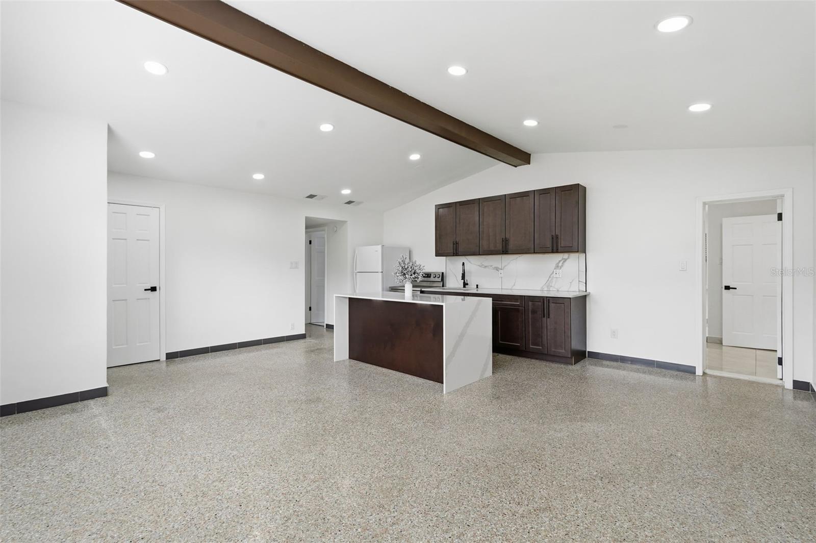 3297 HILLSDALE AVE, LARGO, FL, 33774