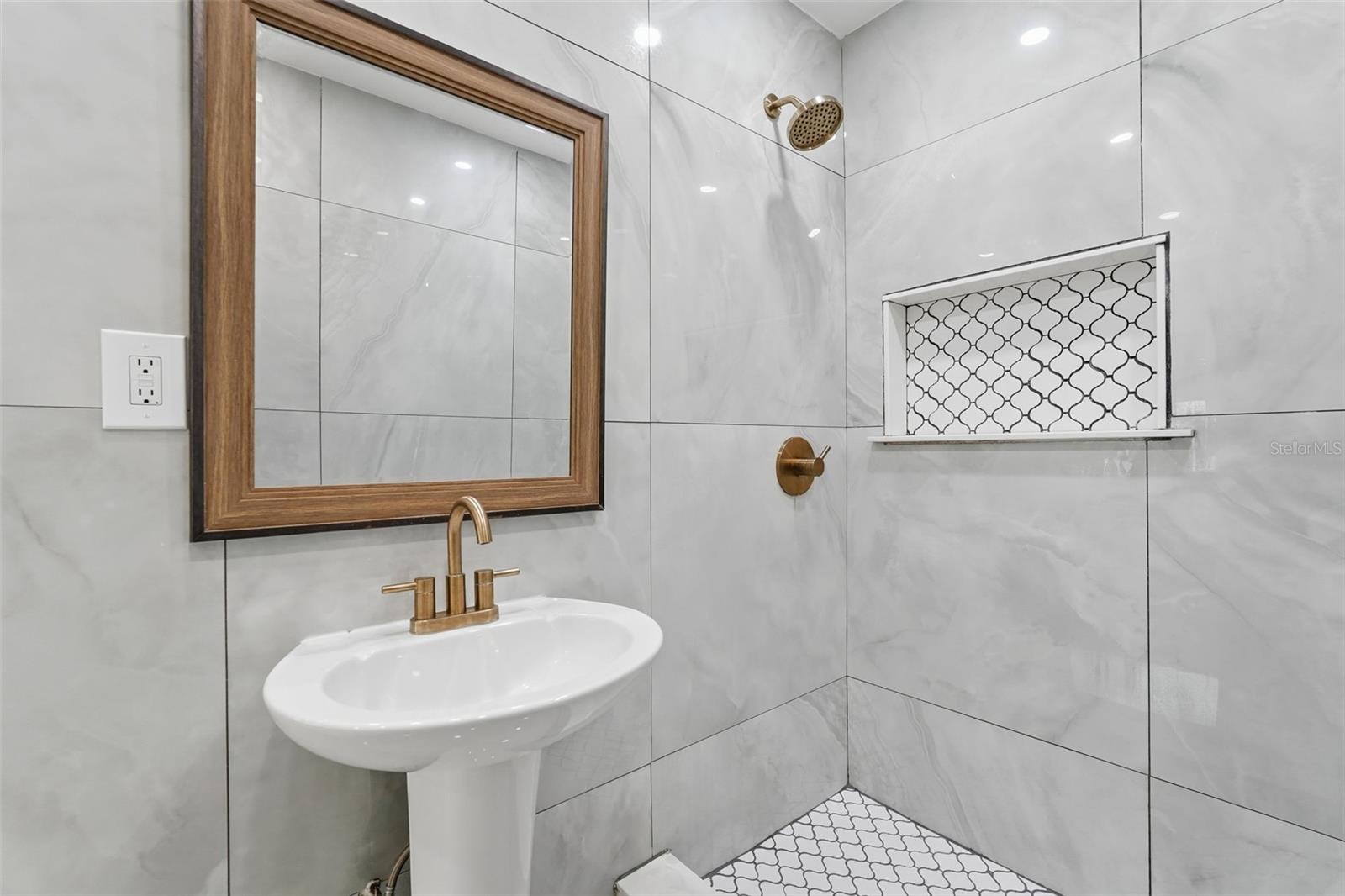 3297 HILLSDALE AVE, LARGO, FL, 33774