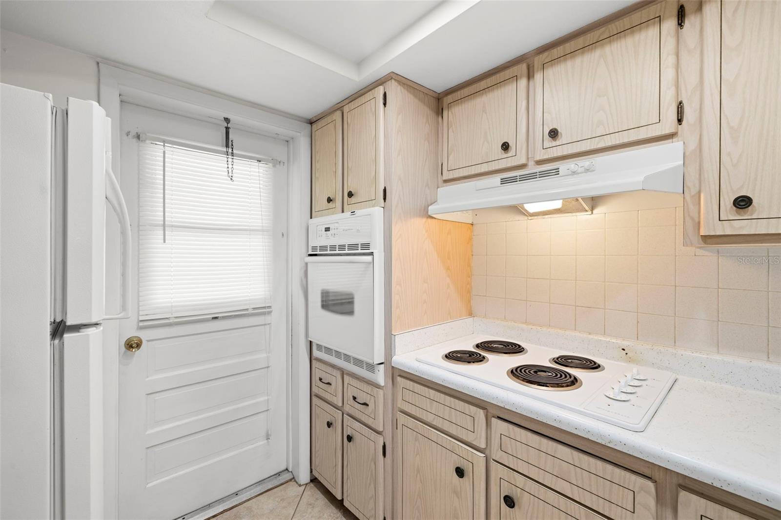 TB8443811 Property Photo