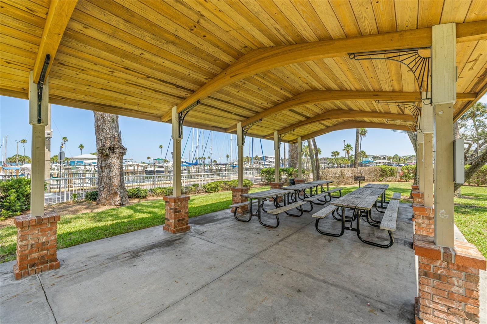 TB8443811 Property Photo