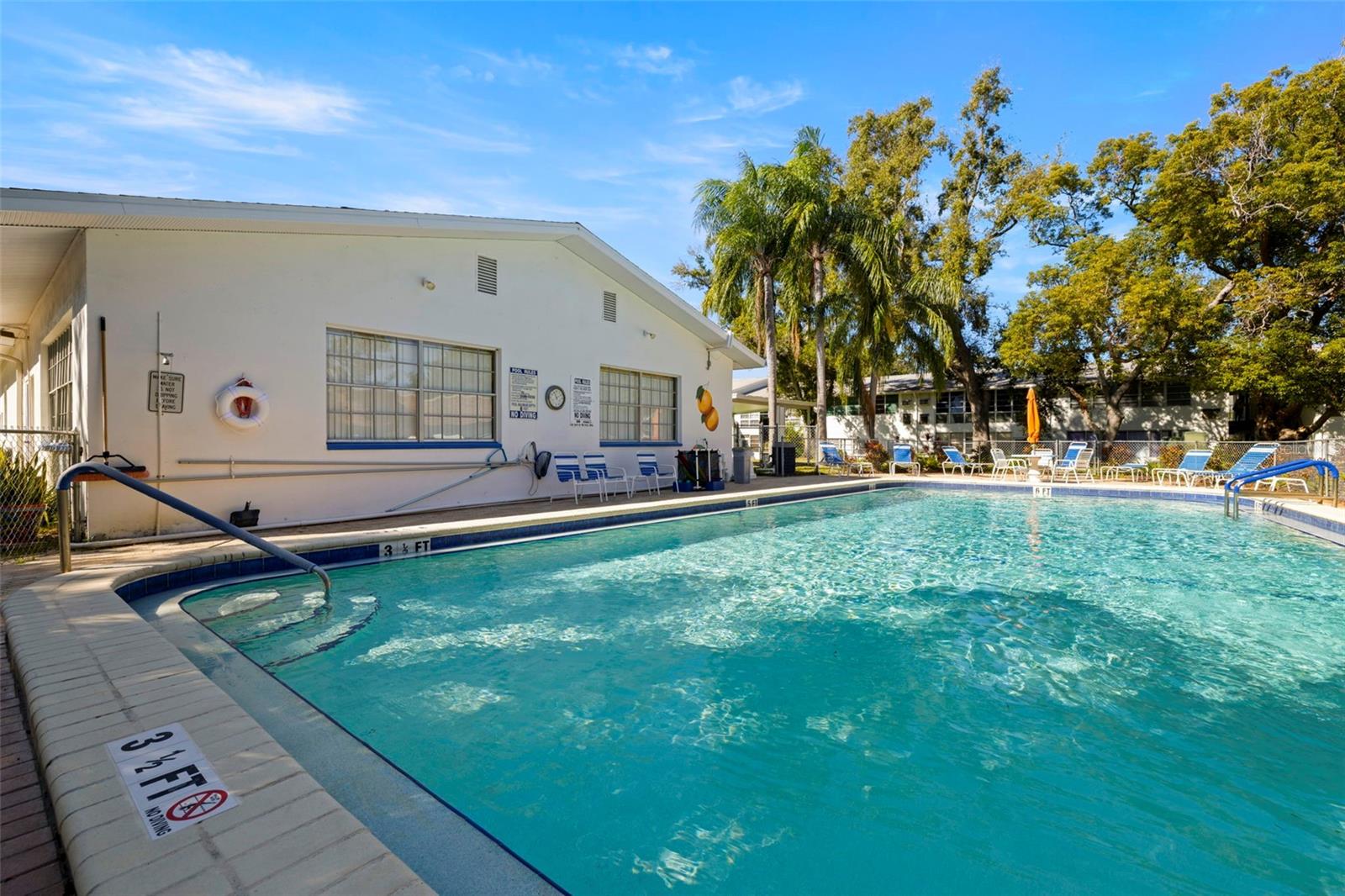 TB8443811 Property Photo