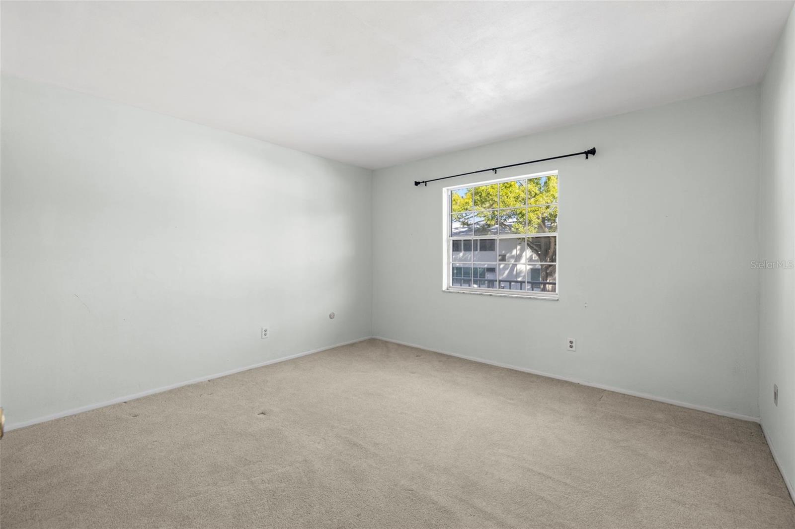 TB8443811 Property Photo