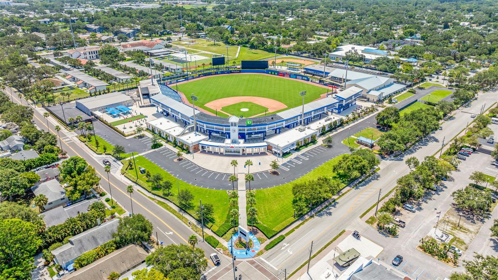 TB8443811 Property Photo