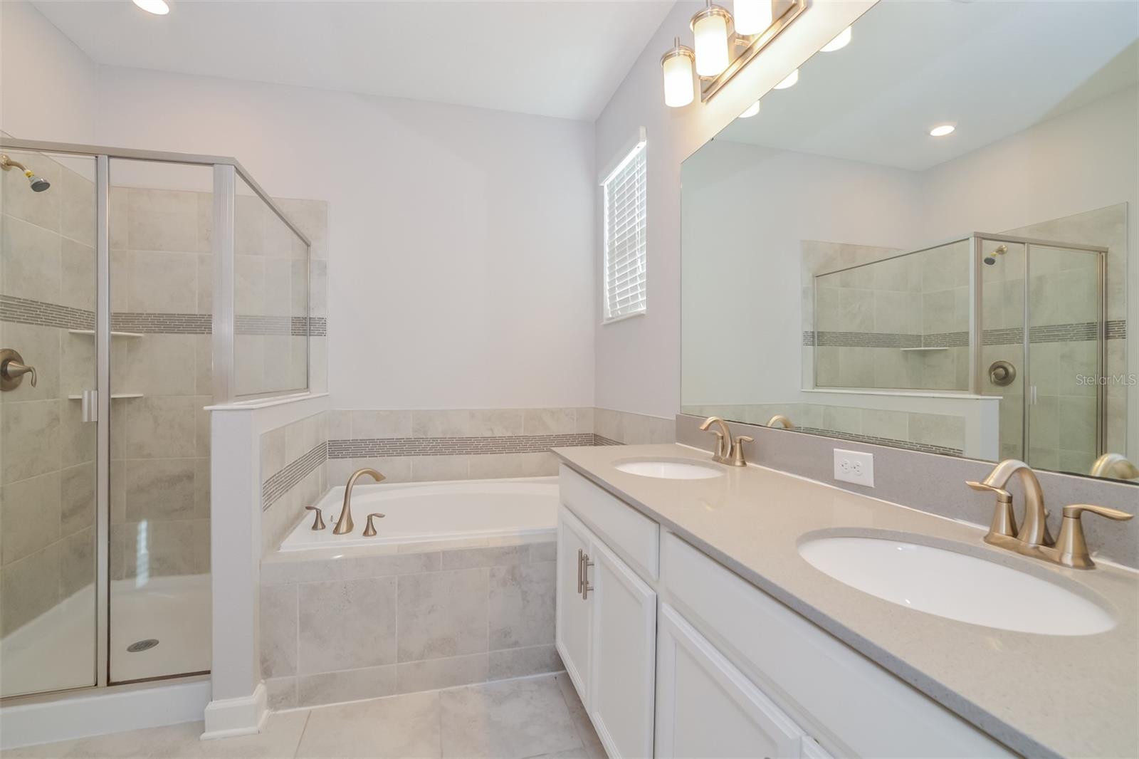 413 BRUNSWICK DR, DAVENPORT, FL, 33837