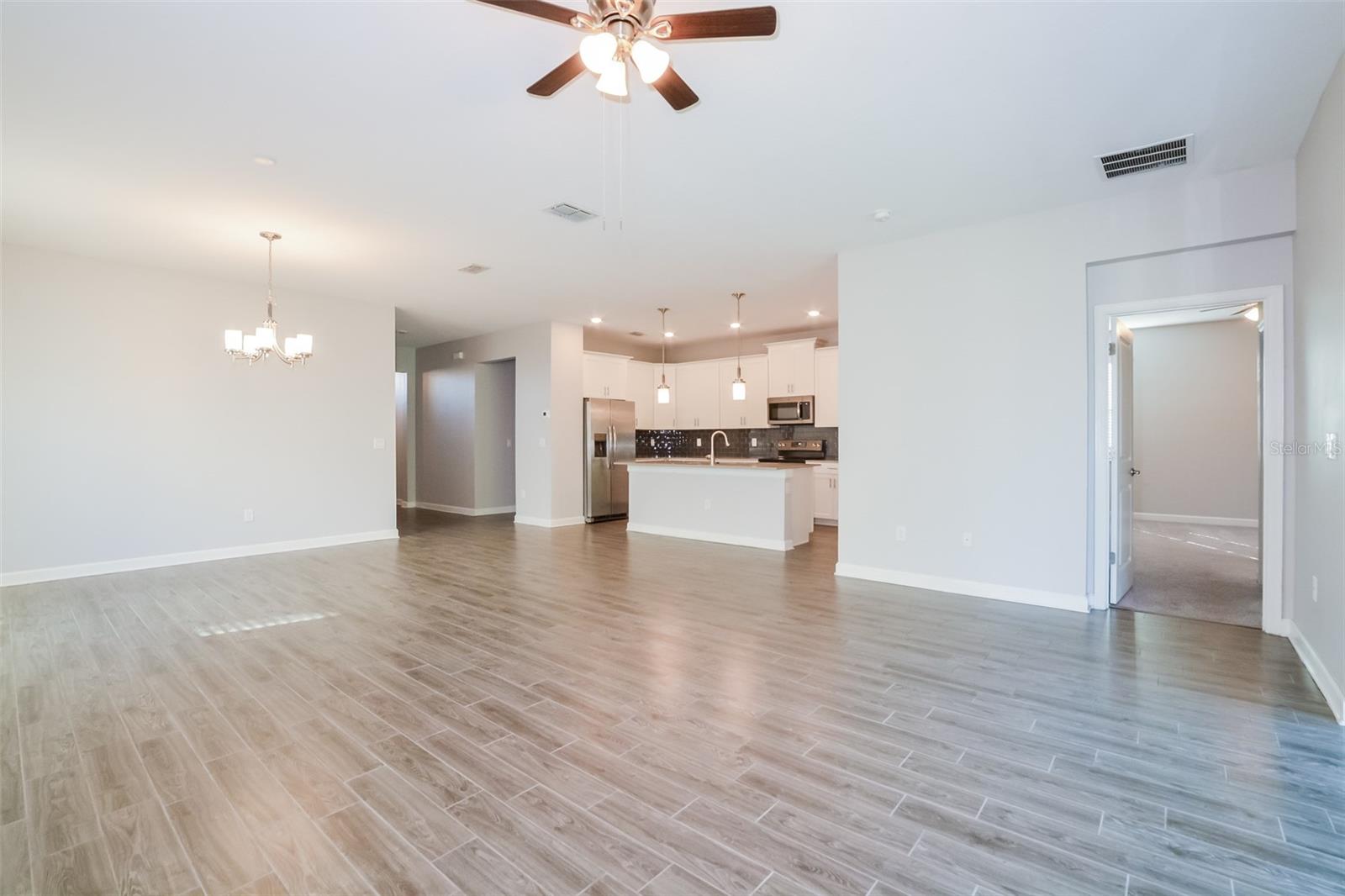 413 BRUNSWICK DR, DAVENPORT, FL, 33837