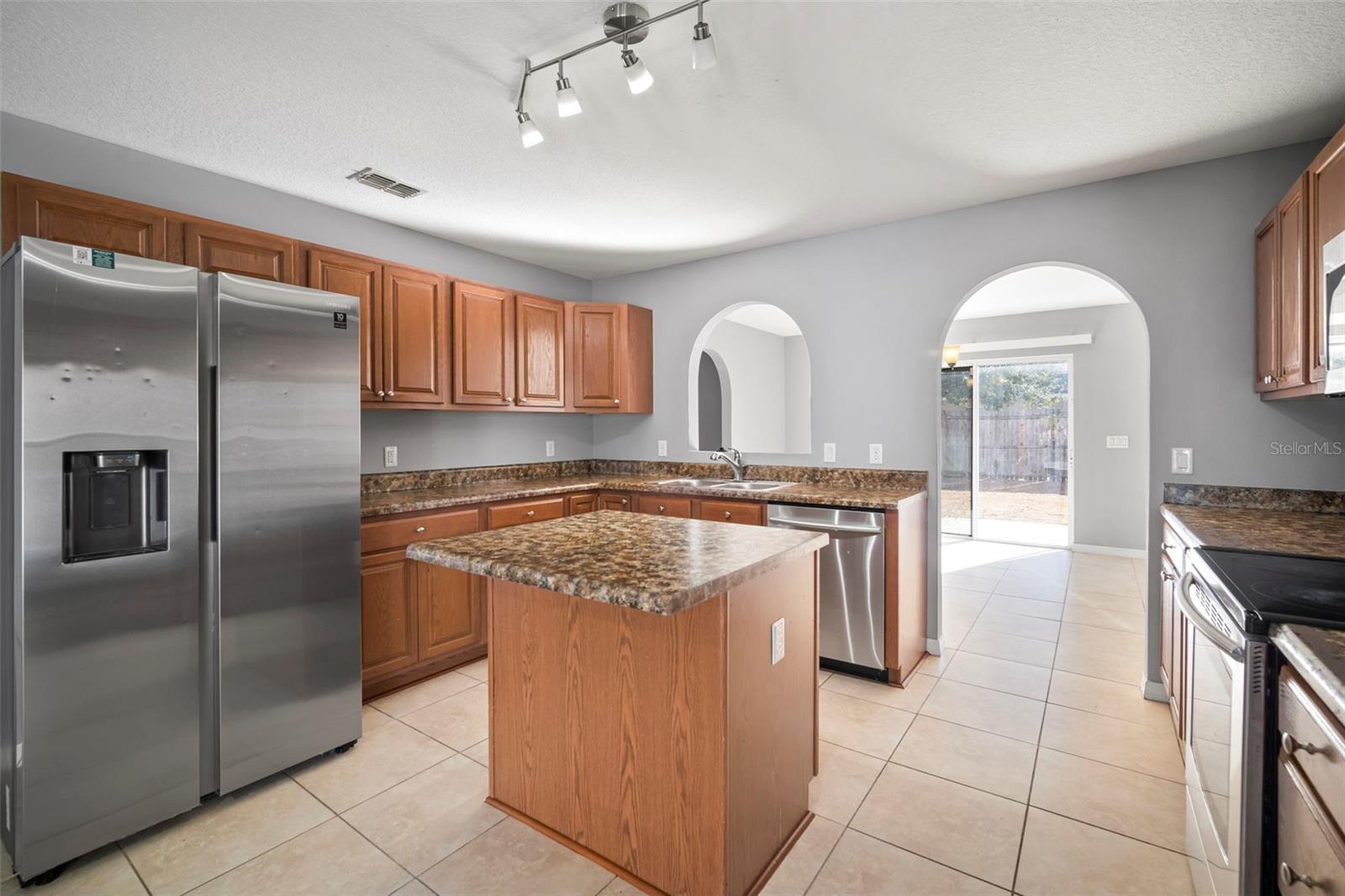 1303 ALHAMBRA CREST DR, RUSKIN, FL, 33570