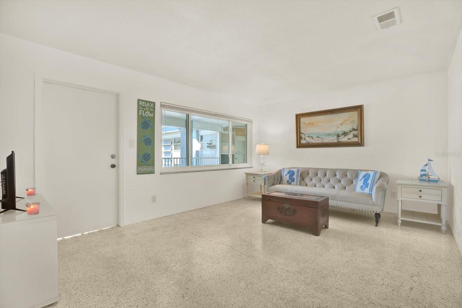 TB8443850 Property Photo