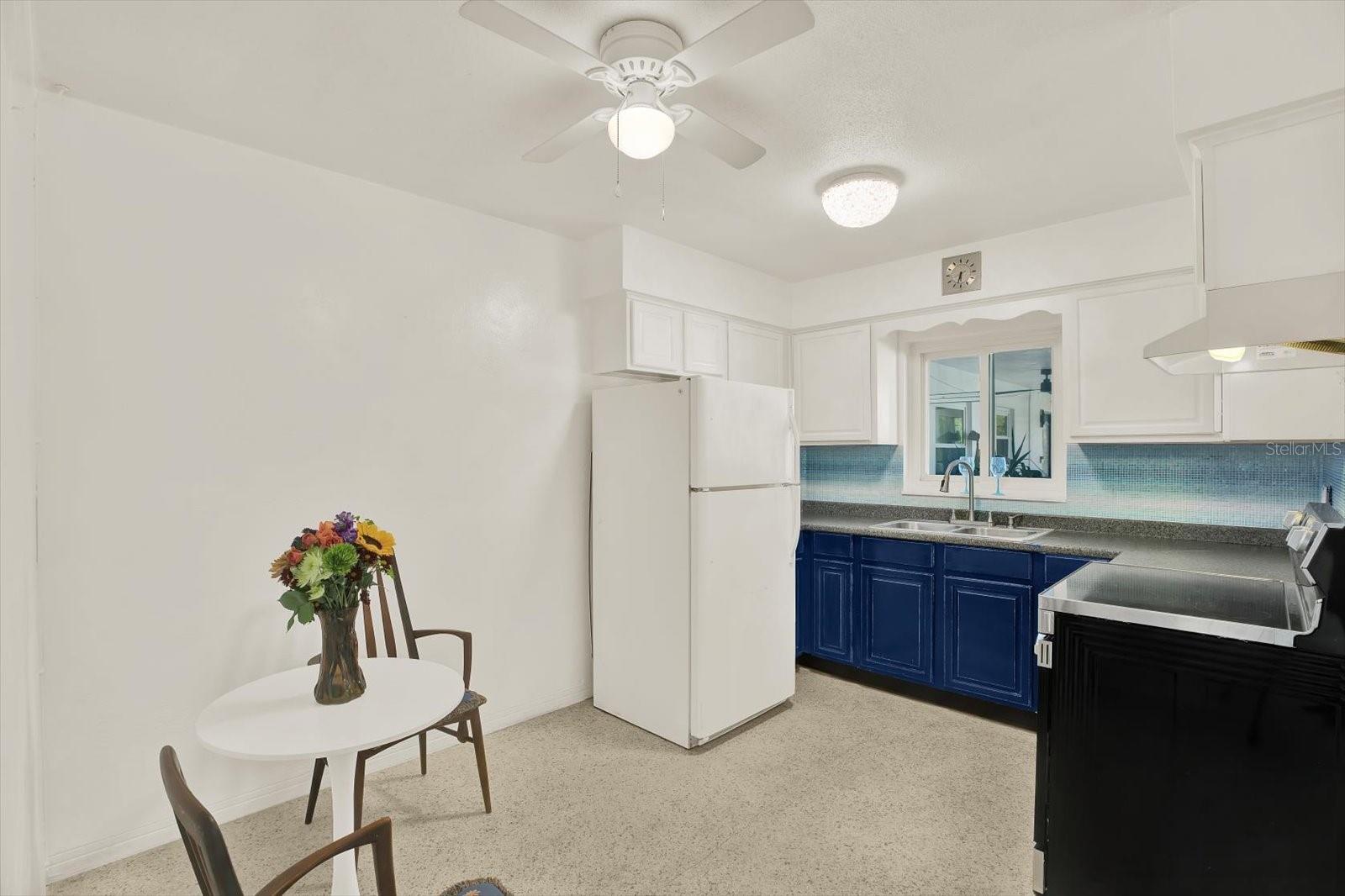 TB8443850 Property Photo