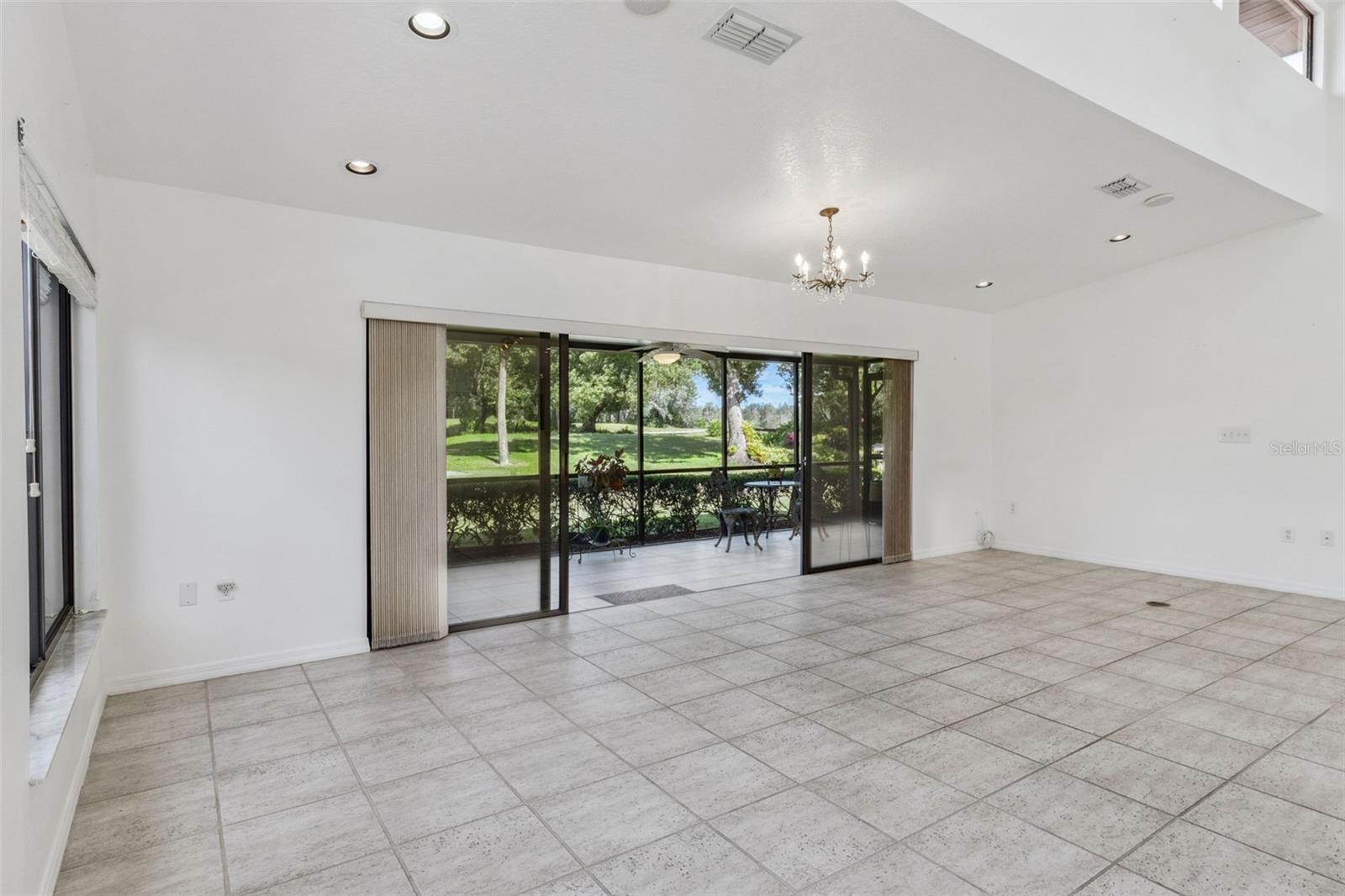 2697 CLUBHOUSE DR, LAKE WALES, FL, 33898