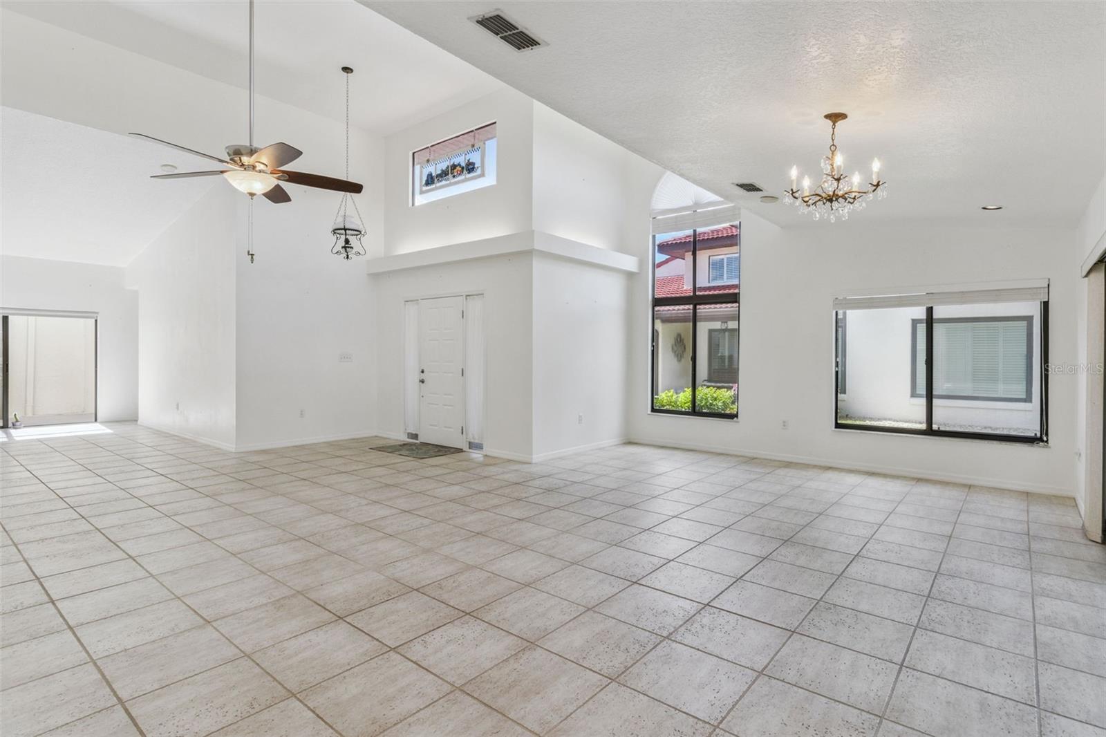 2697 CLUBHOUSE DR, LAKE WALES, FL, 33898