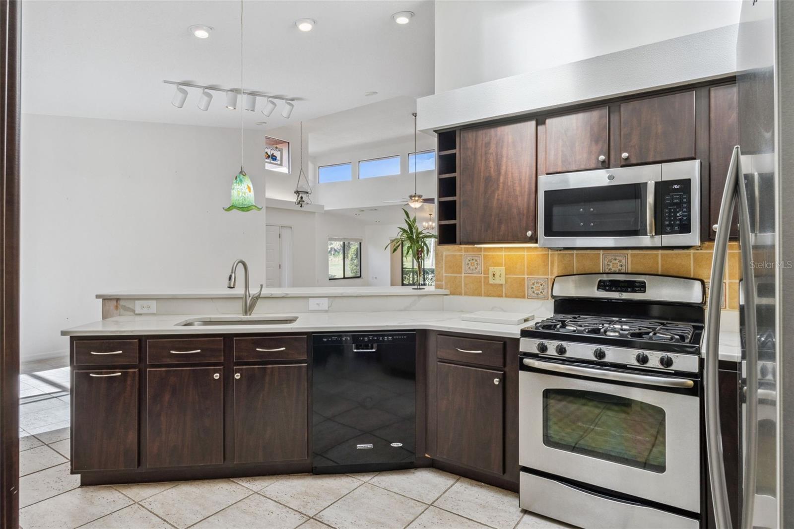 2697 CLUBHOUSE DR, LAKE WALES, FL, 33898