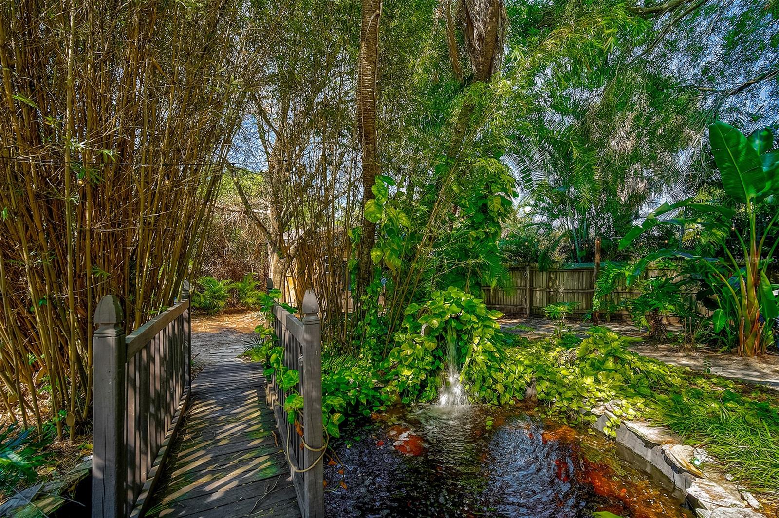 426 EAGLES NEST LN, SARASOTA, FL, 34243