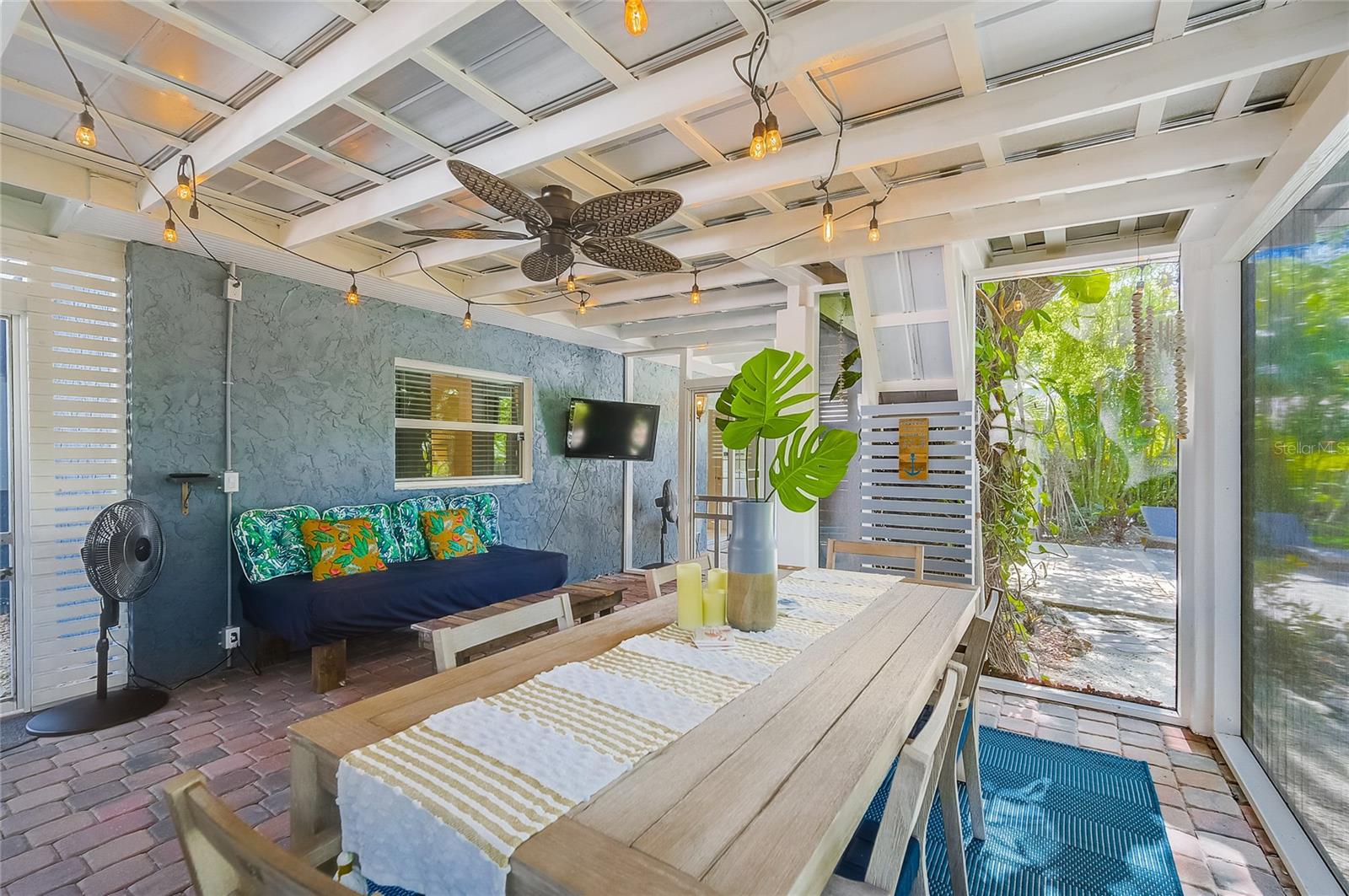 426 EAGLES NEST LN, SARASOTA, FL, 34243