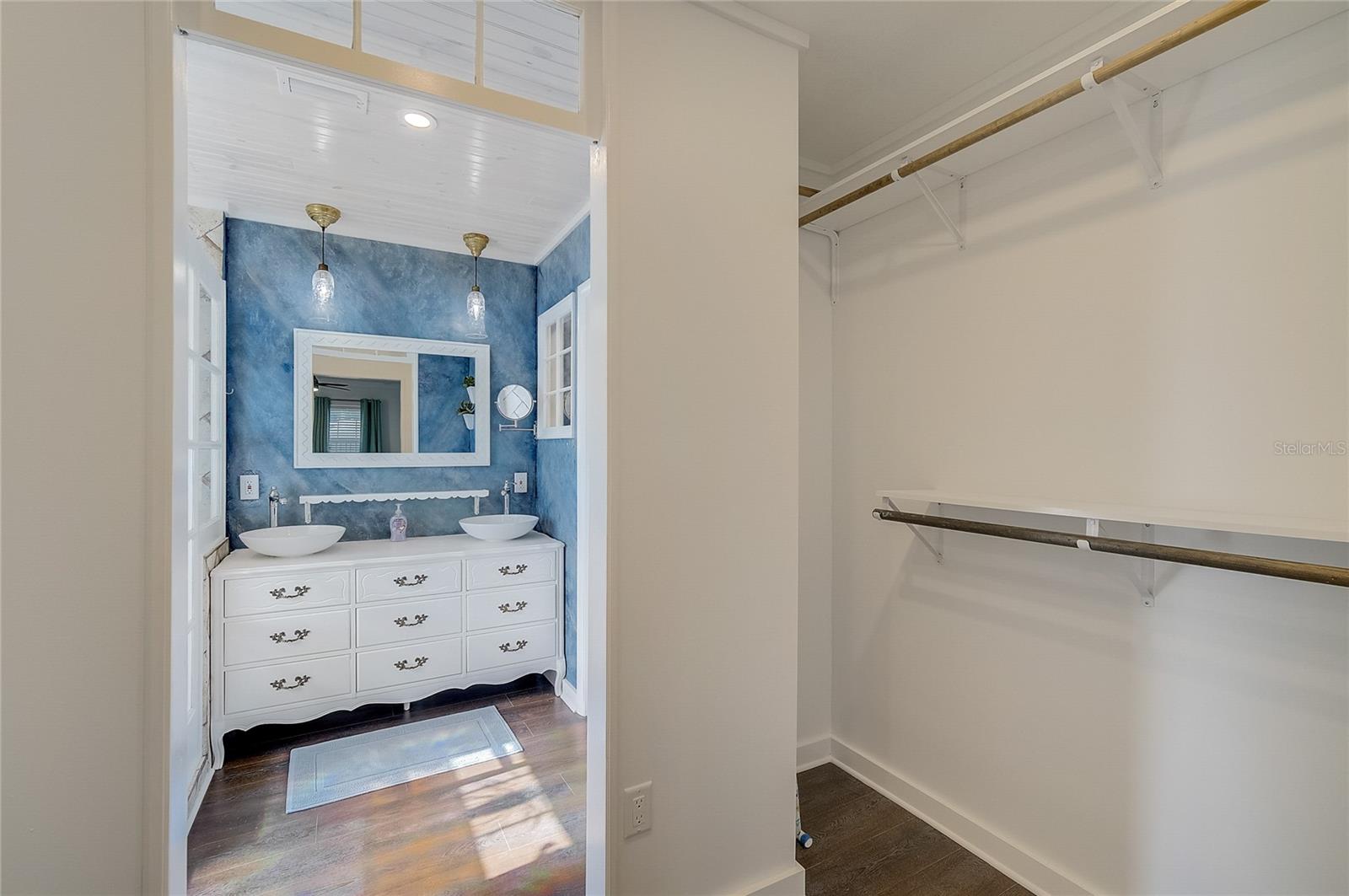 426 EAGLES NEST LN, SARASOTA, FL, 34243