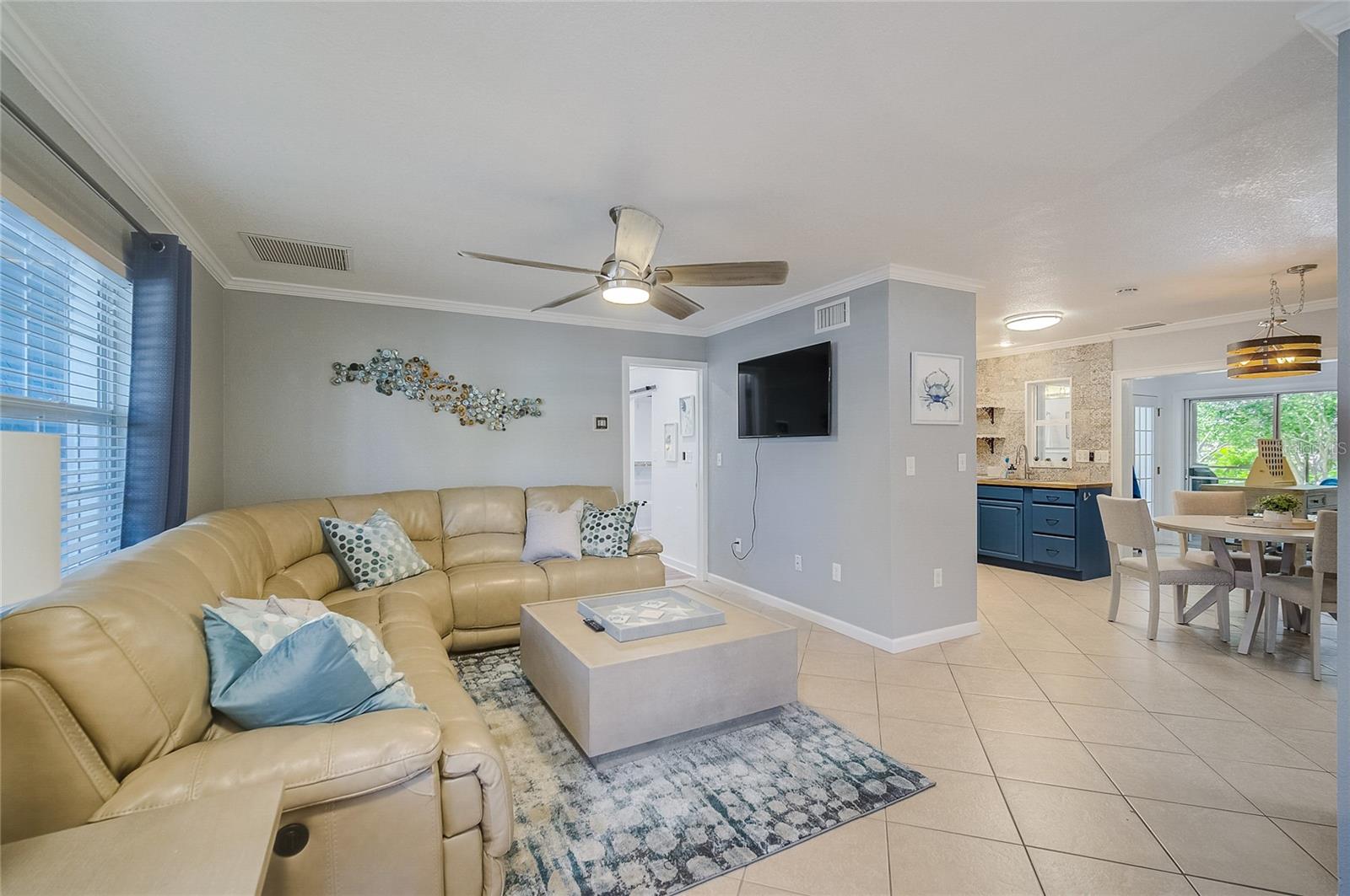 426 EAGLES NEST LN, SARASOTA, FL, 34243