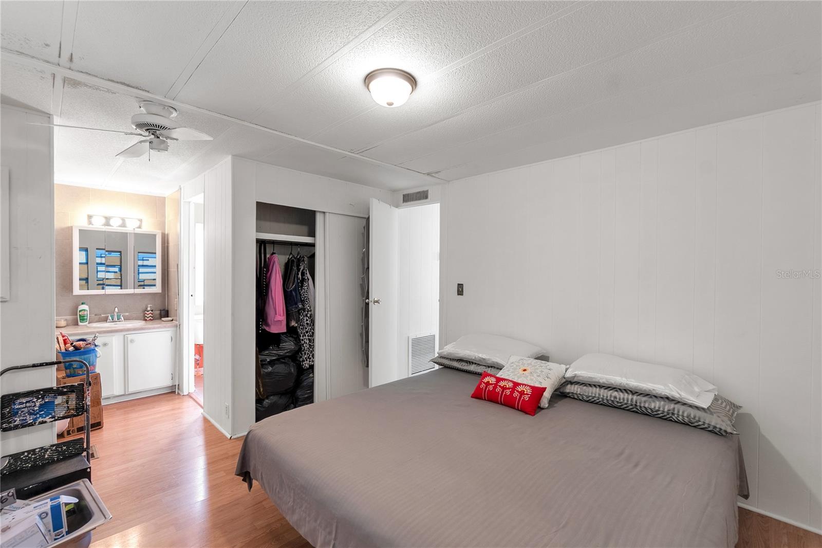 A4670610 Property Photo