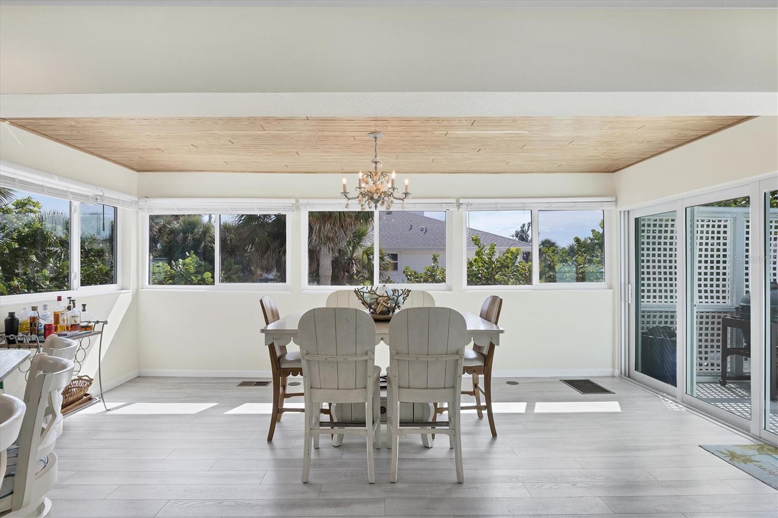 D6144543 Property Photo