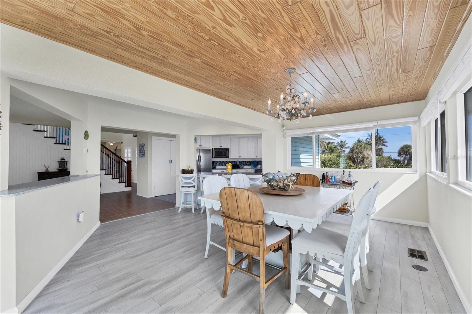 D6144543 Property Photo