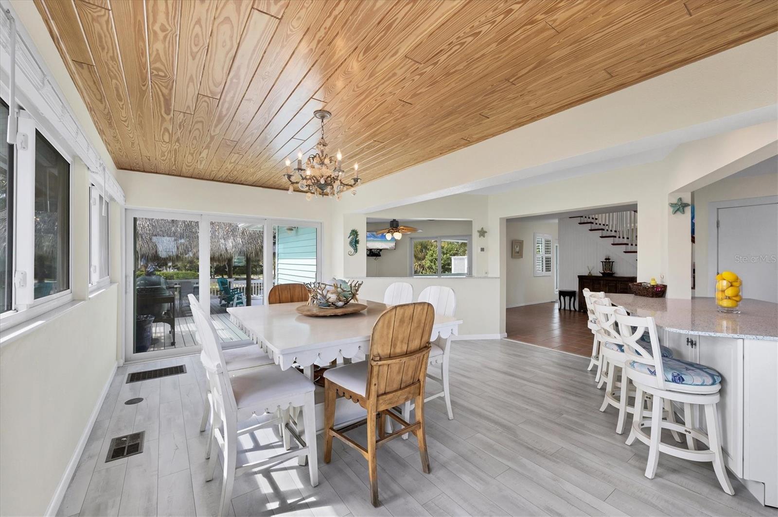 D6144543 Property Photo