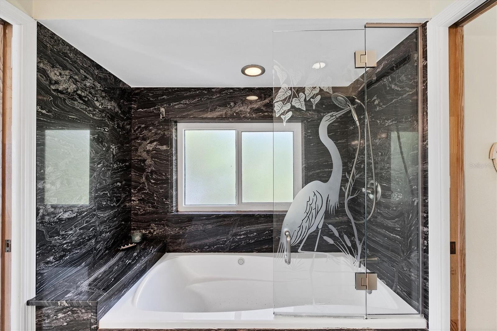 D6144543 Property Photo