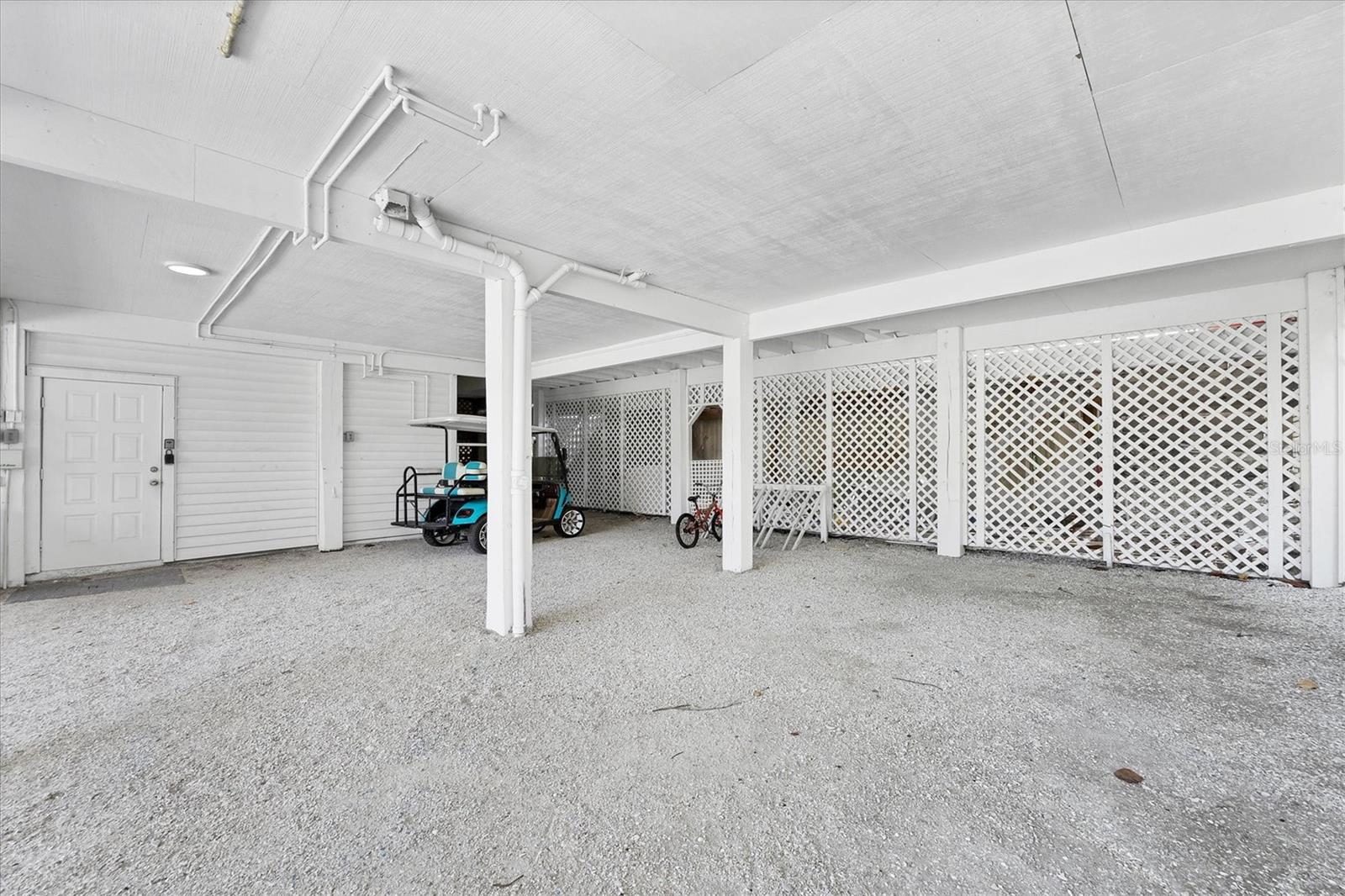 D6144543 Property Photo