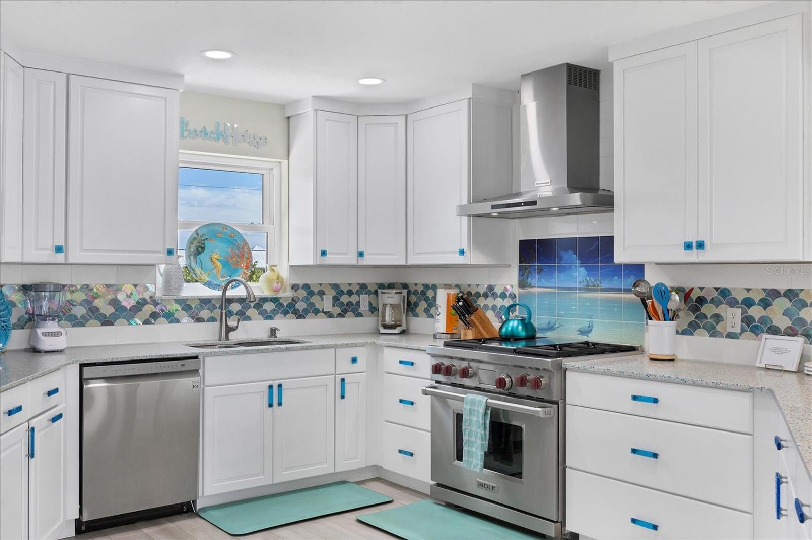 D6144543 Property Photo