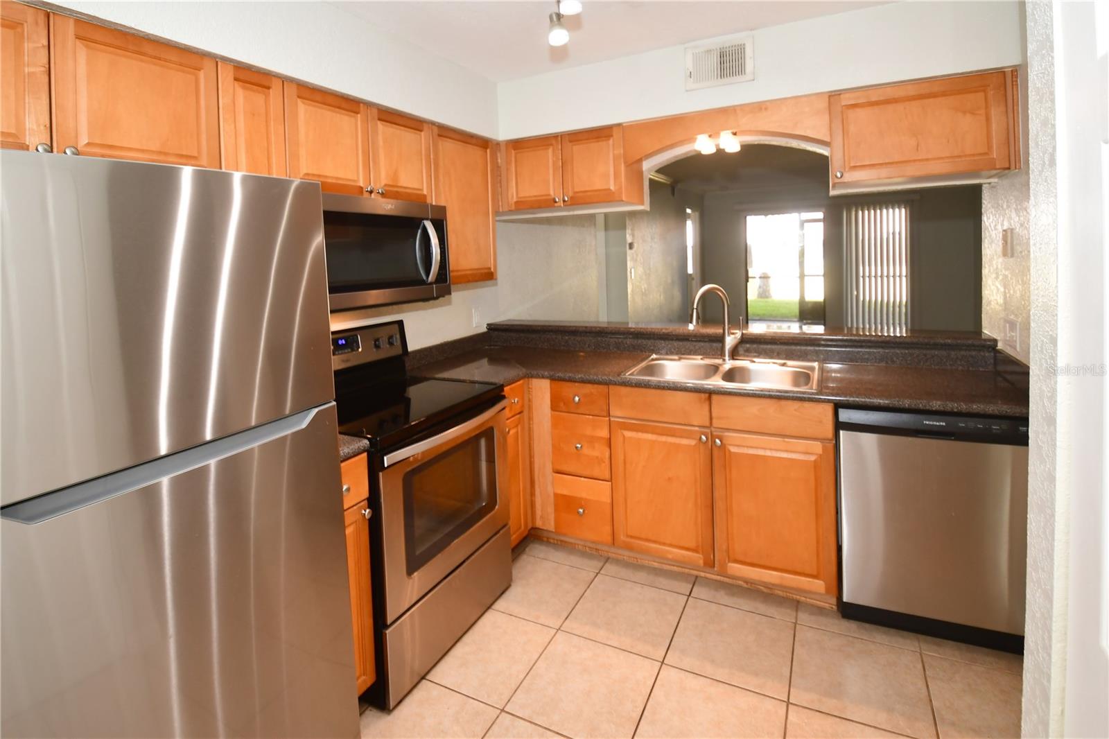 10155 SAILWINDS BLVD S #101, LARGO, FL, 33773