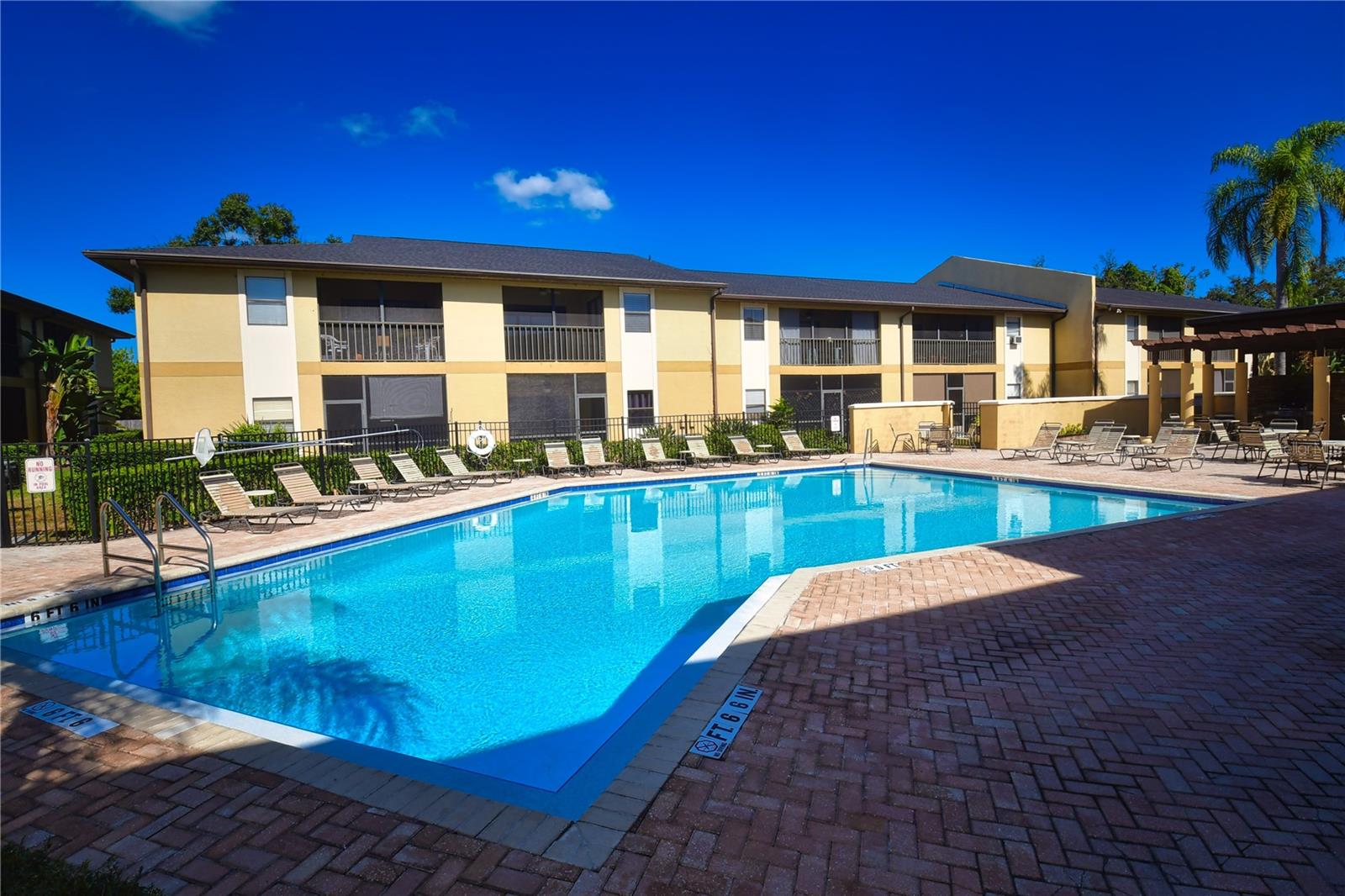 10155 SAILWINDS BLVD S #101, LARGO, FL, 33773