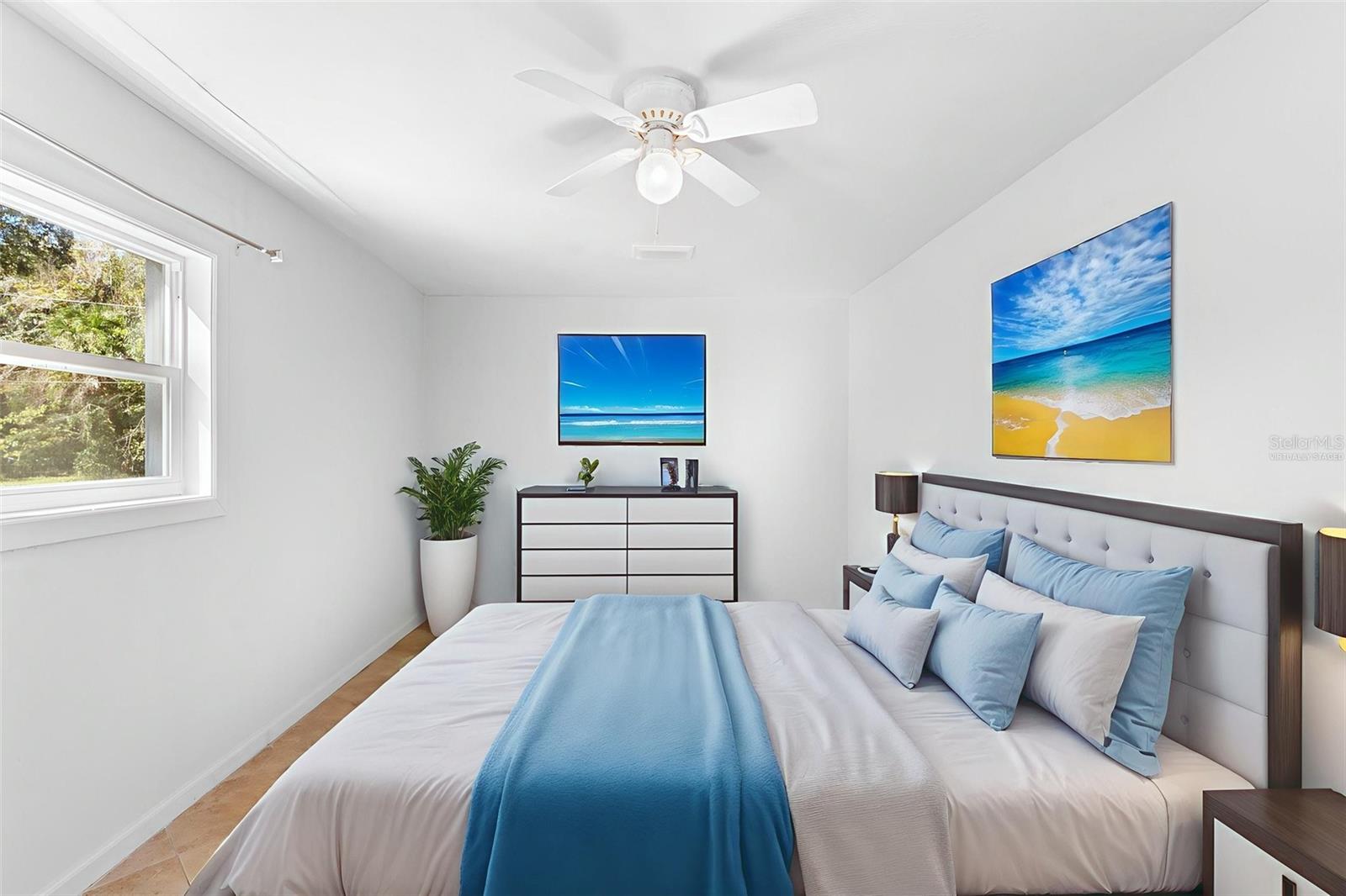 V4945693 Property Photo