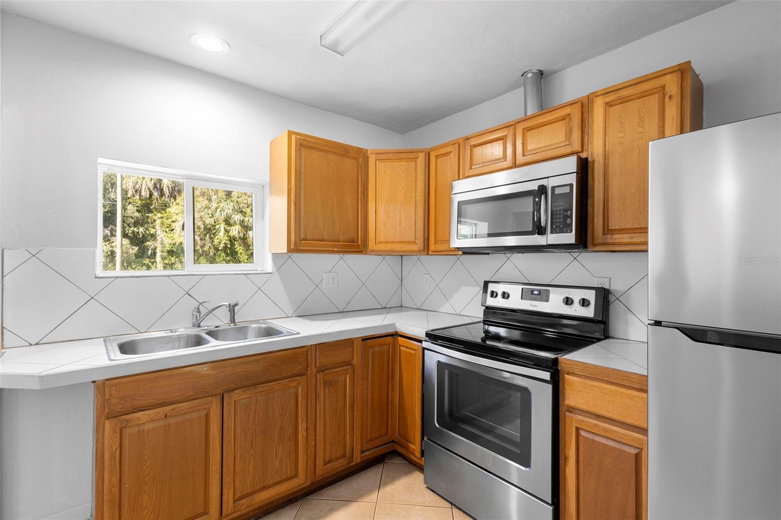 V4945693 Property Photo