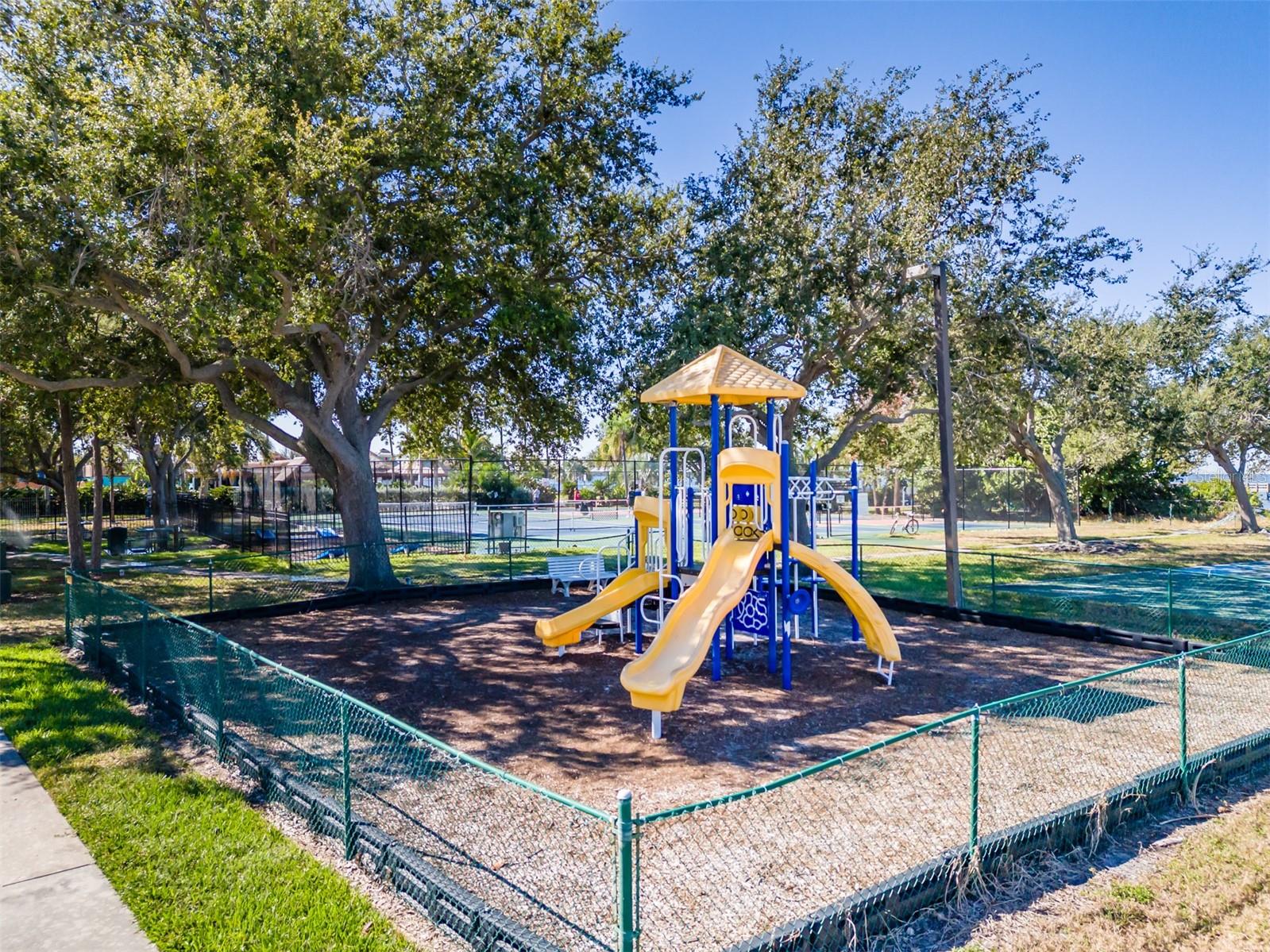 611 DESTINY DR #304, RUSKIN, FL, 33570