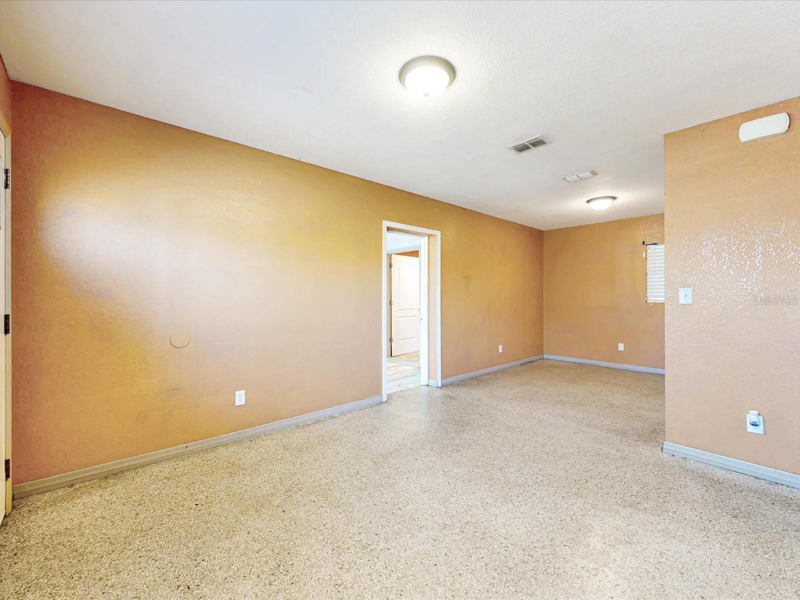 2502 N BEAUMONT AVE, KISSIMMEE, FL, 34741