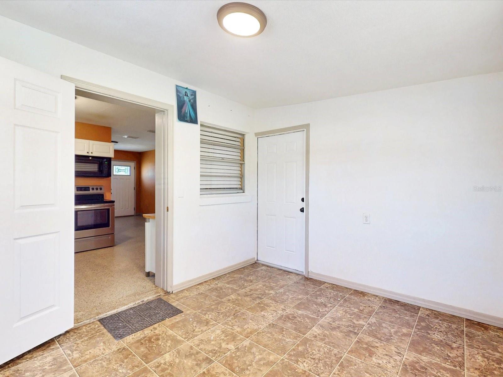 2502 N BEAUMONT AVE, KISSIMMEE, FL, 34741