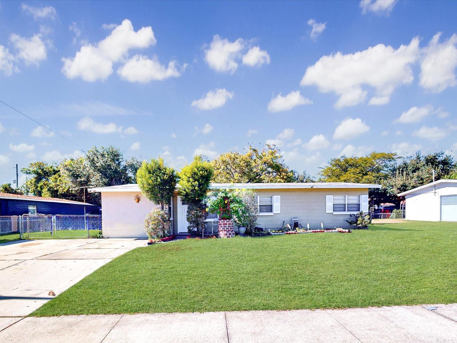 2502 N BEAUMONT AVE, KISSIMMEE, FL, 34741