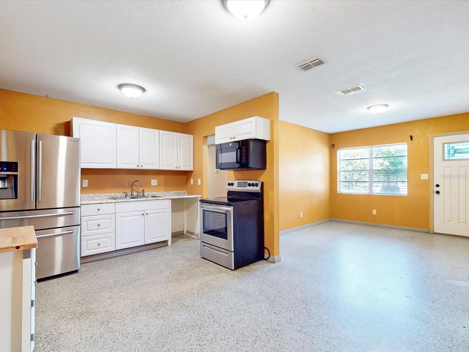 2502 N BEAUMONT AVE, KISSIMMEE, FL, 34741