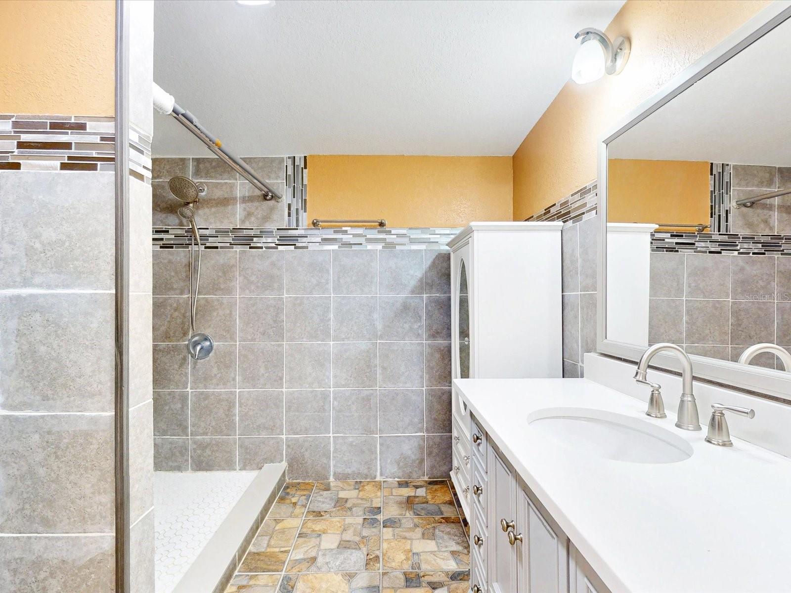 2502 N BEAUMONT AVE, KISSIMMEE, FL, 34741