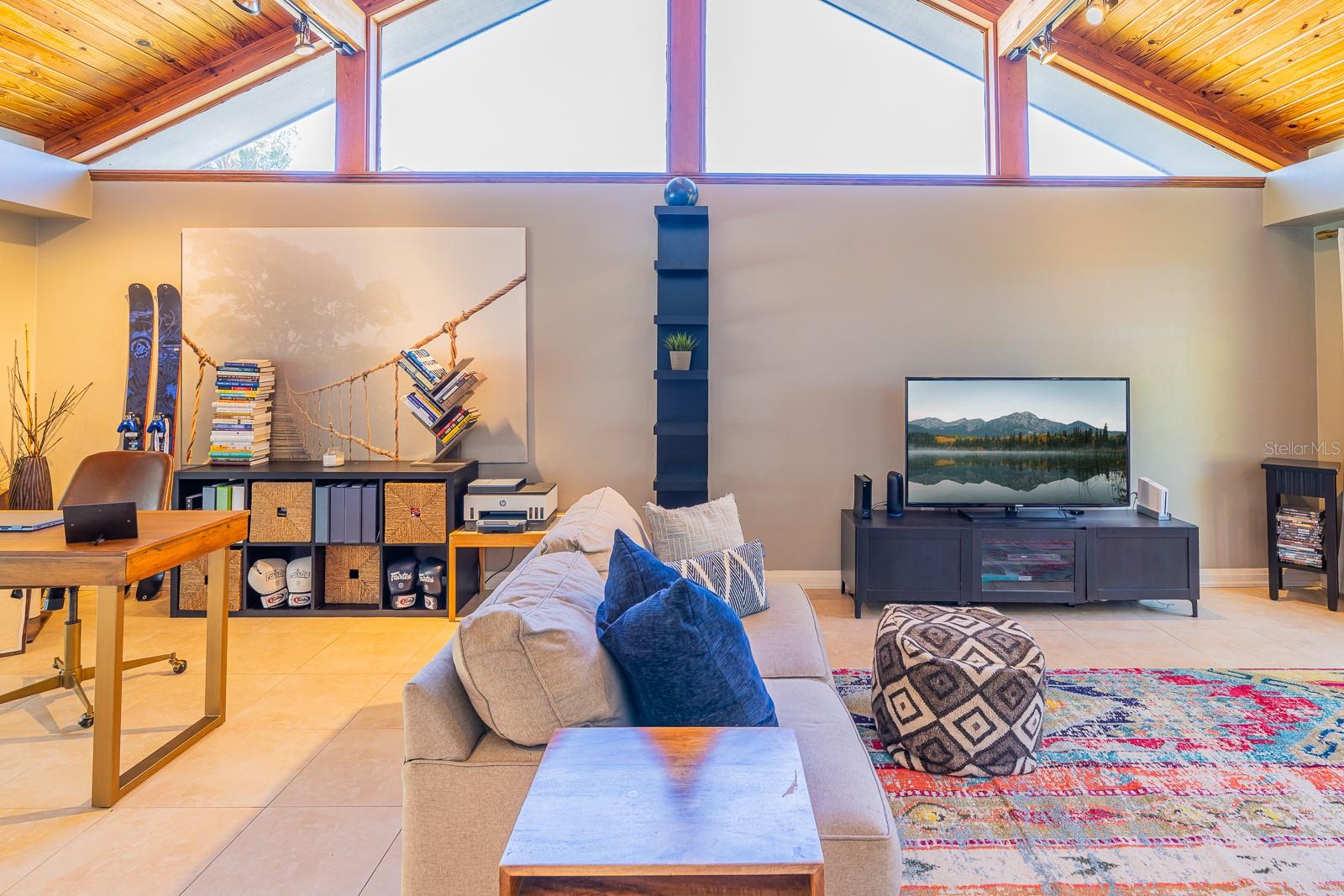 2558 KNOTTY PINE WAY, CLEARWATER, FL, 33761